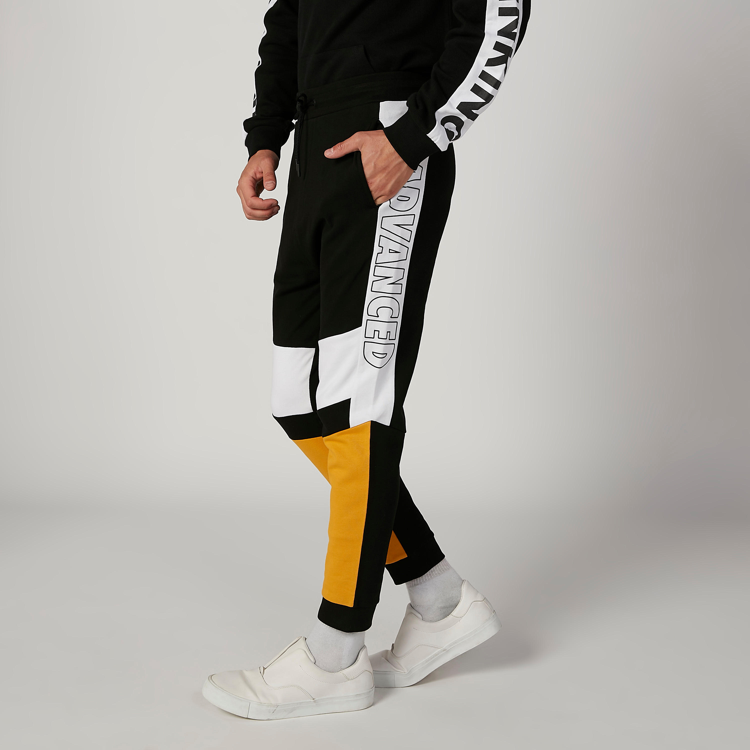 بنطلون رياضي طويل بقوالب ملونة وخصر مطاطي-men-clothing-bottoms-joggers-image-4