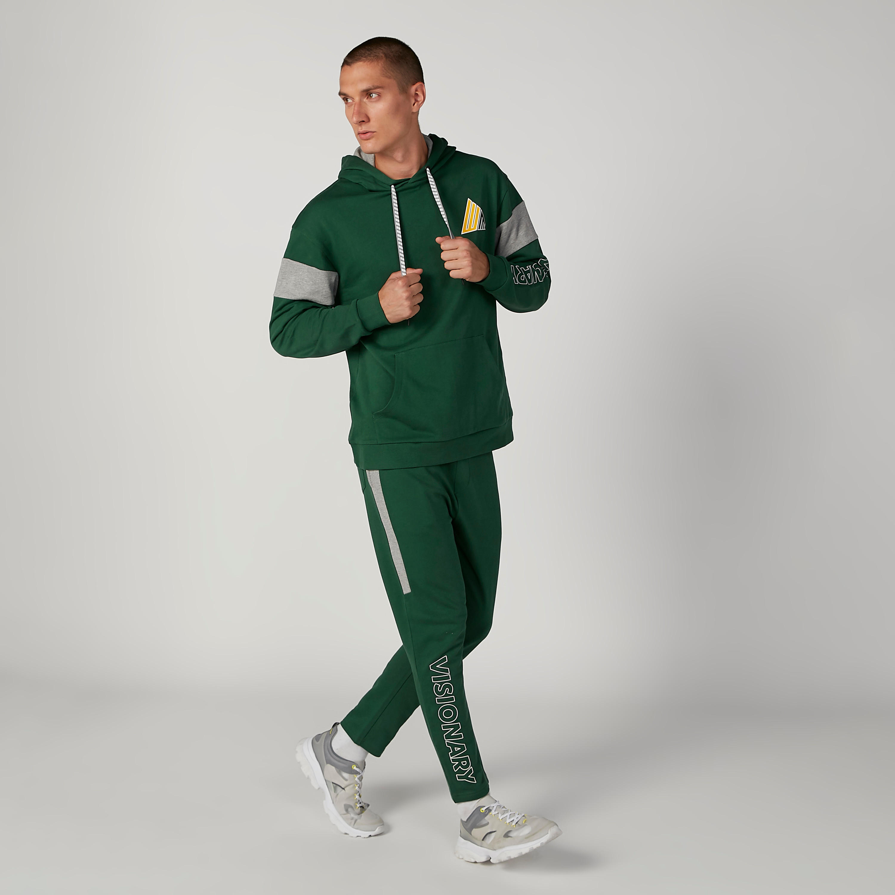 بنطلون رياضي طويل بخصر مطّاطي وجيوب وطبعات-men-clothing-bottoms-joggers-image-2