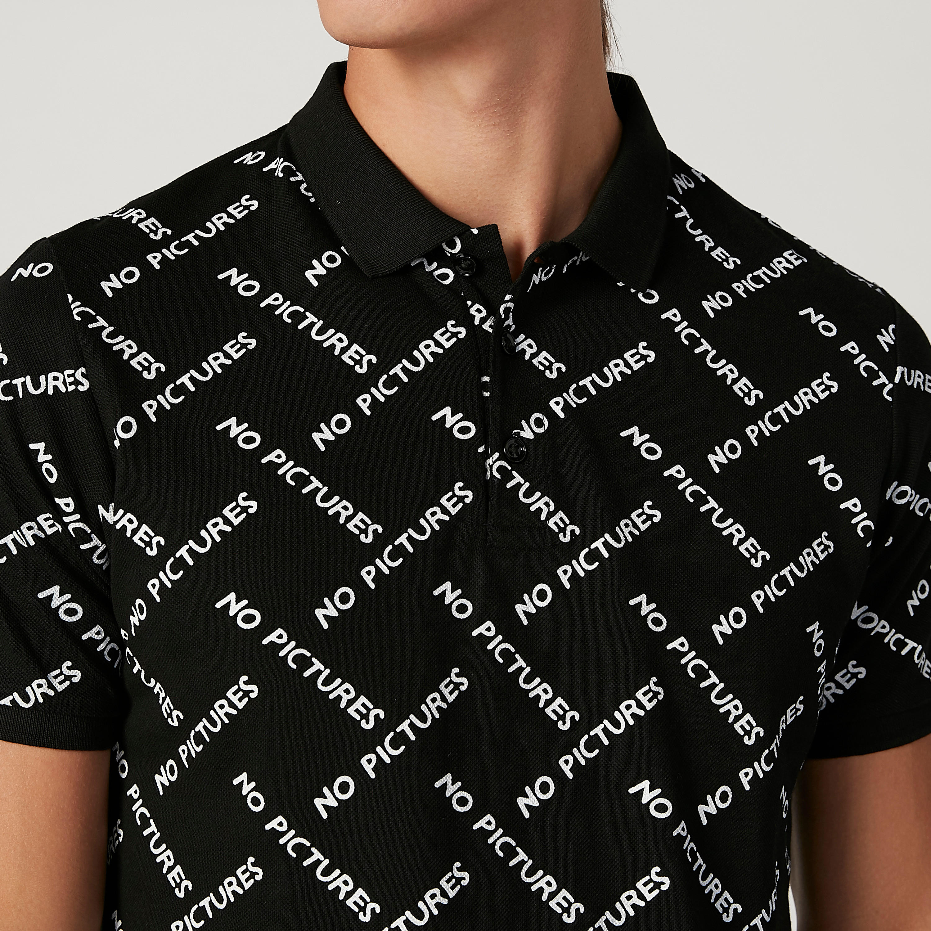 تيشرت بياقة بولو وأكمام قصيرة وطبعات-men-clothing-tshirtsandpolos-polos-image-2
