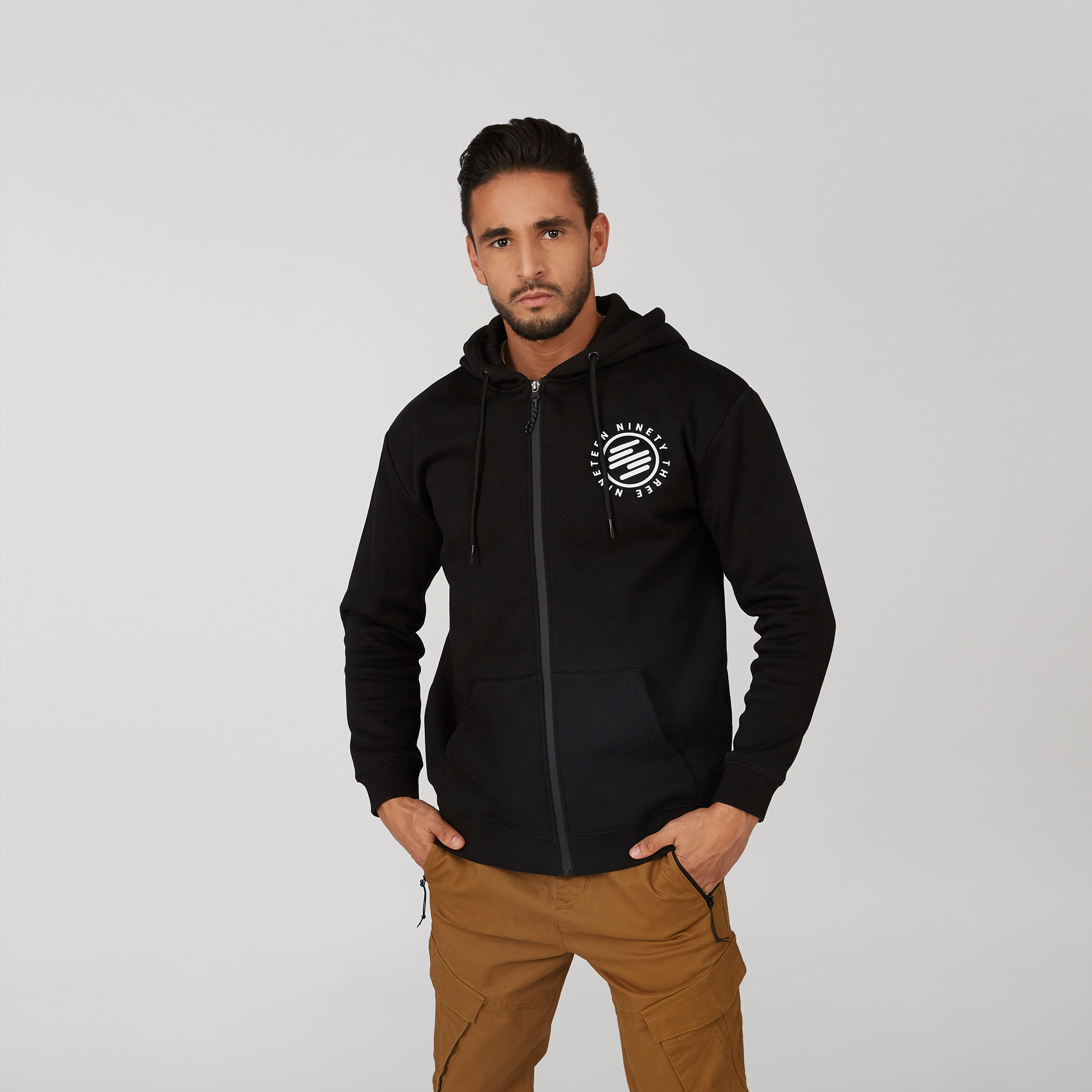جاكيت بقبعة وأكمام طويلة وطبعات-men-clothing-jacketsandblazers-jackets-image-1