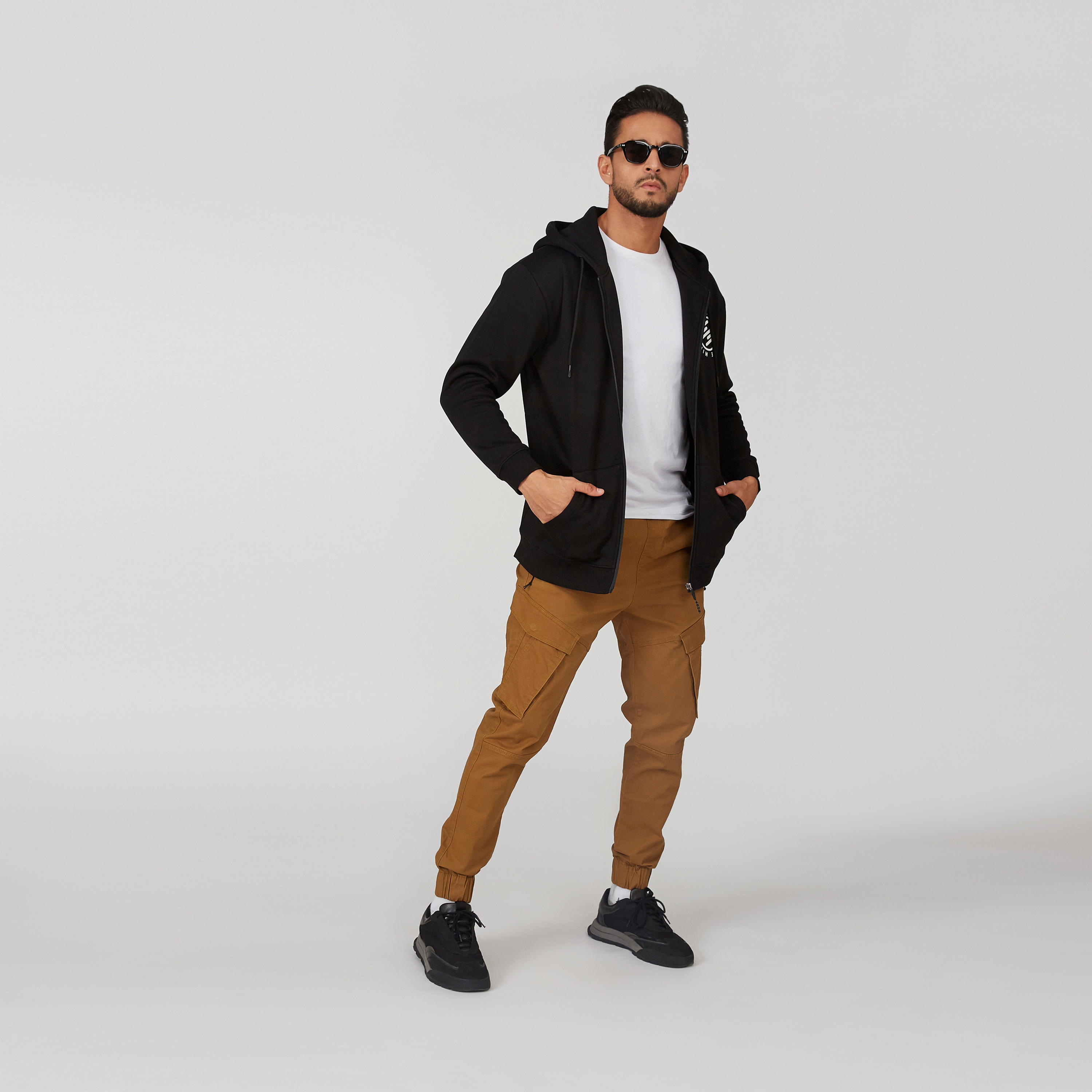 جاكيت بقبعة وأكمام طويلة وطبعات-men-clothing-jacketsandblazers-jackets-image-3