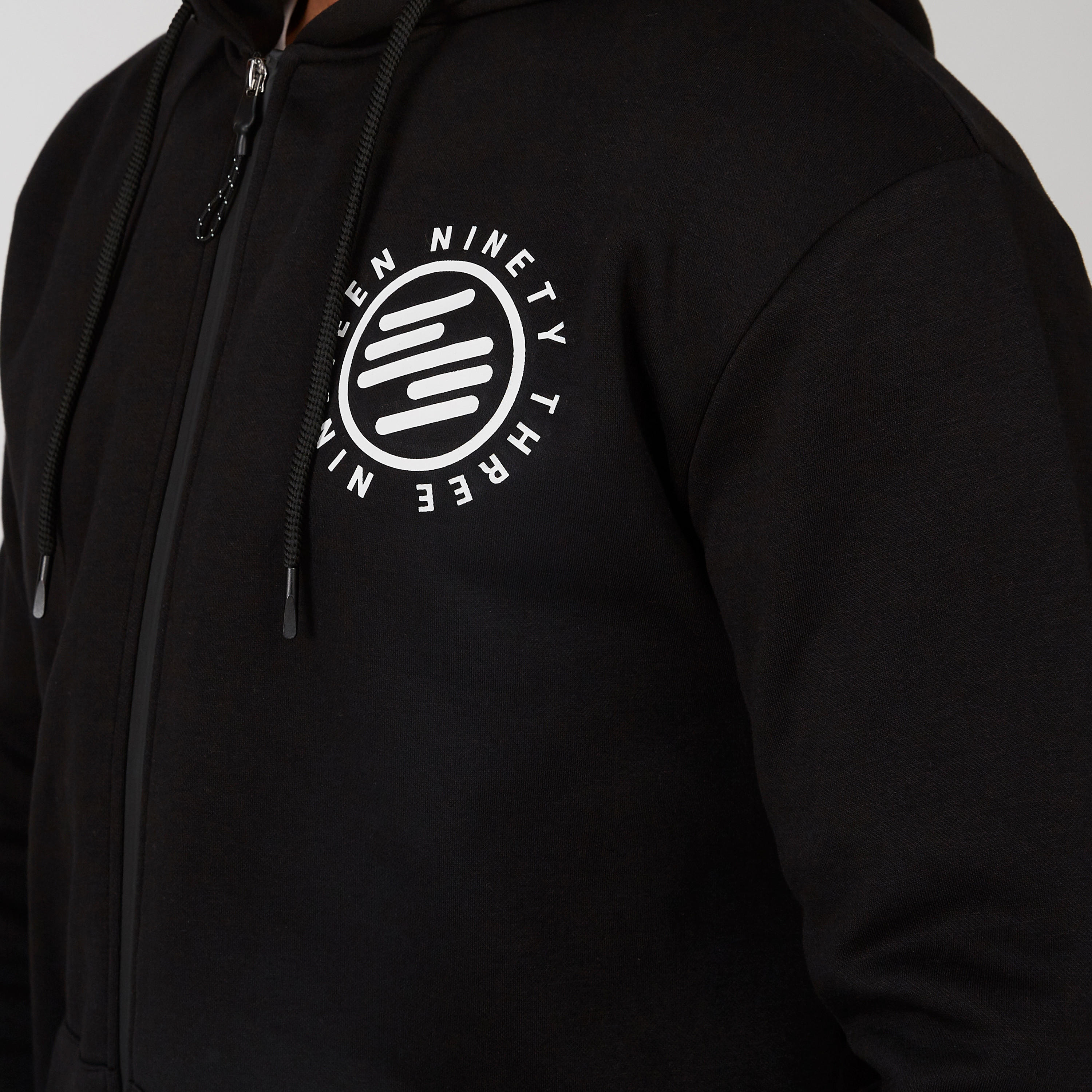 جاكيت بقبعة وأكمام طويلة وطبعات-men-clothing-jacketsandblazers-jackets-image-5