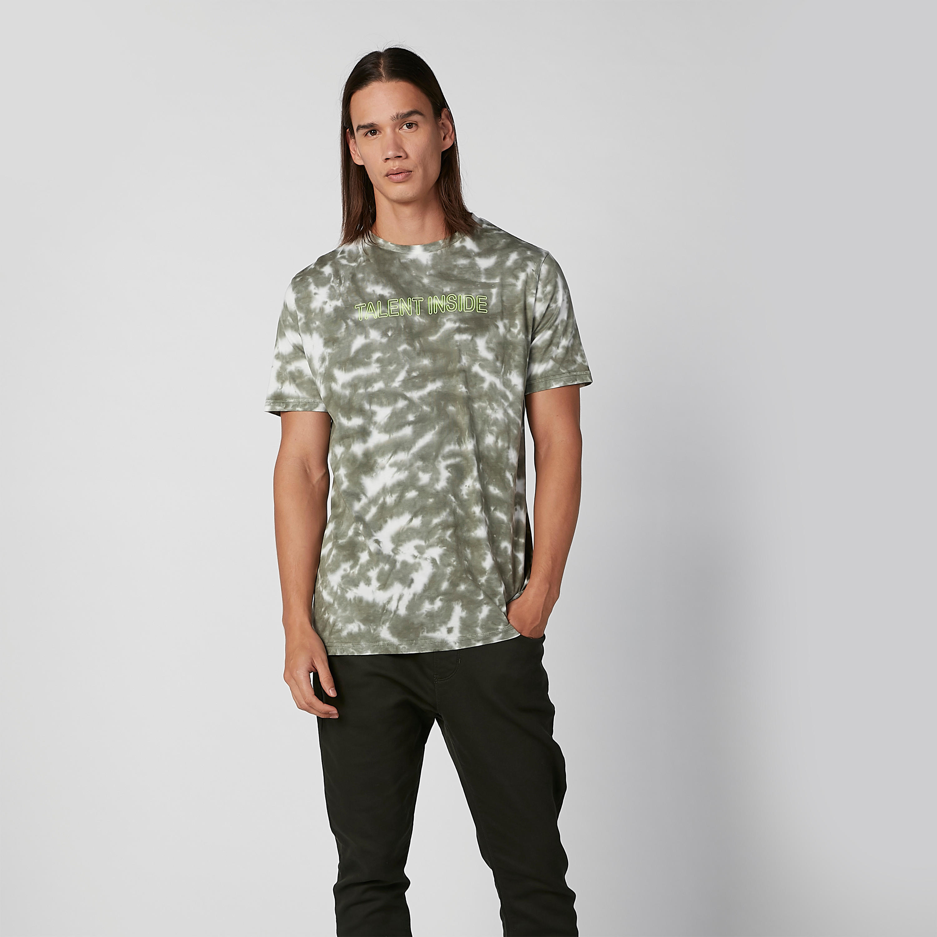 تيشيرت بياقة مستديرة وأكمام قصيرة وطبعات-men-clothing-tshirtsandpolos-tshirts-image-1