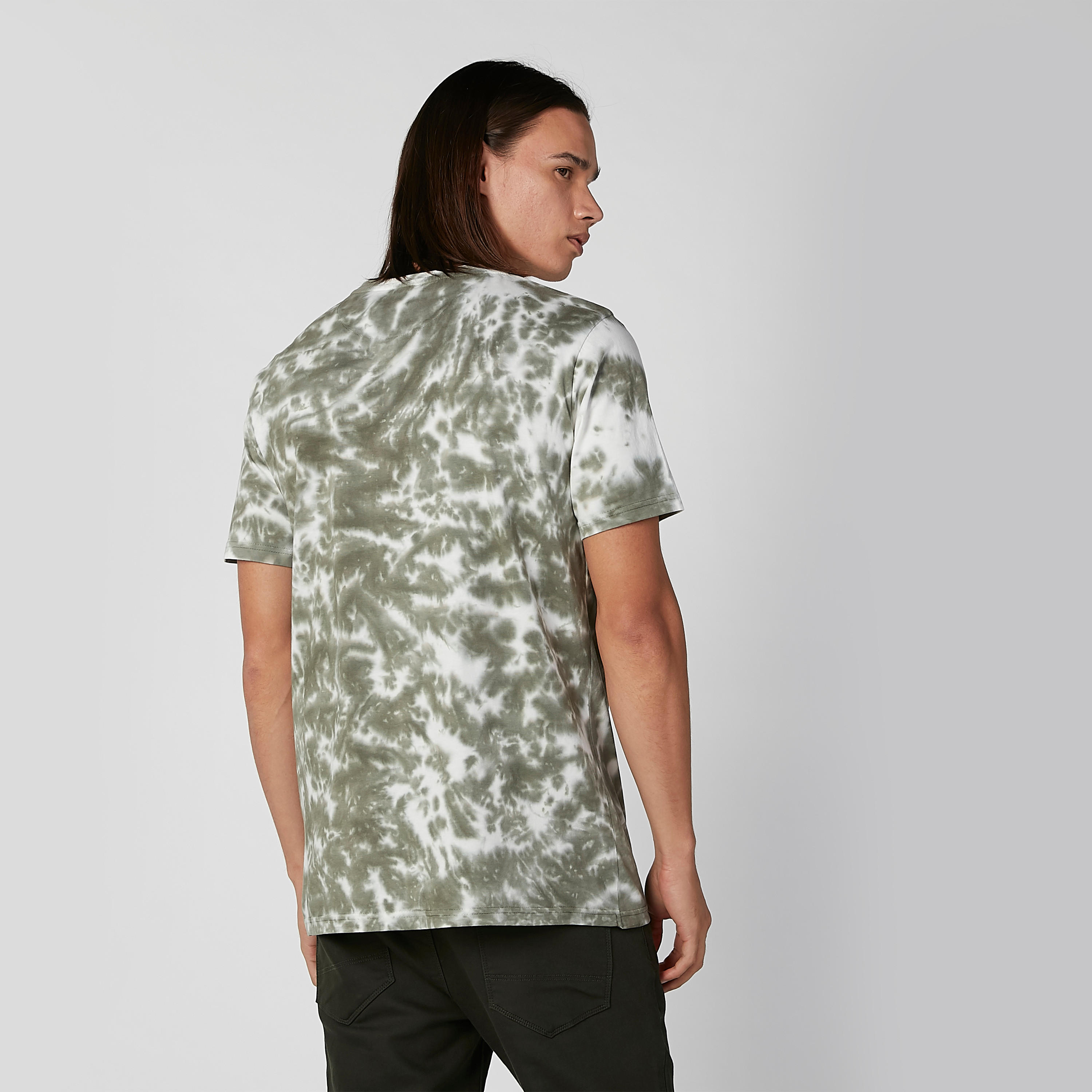تيشيرت بياقة مستديرة وأكمام قصيرة وطبعات-men-clothing-tshirtsandpolos-tshirts-image-4