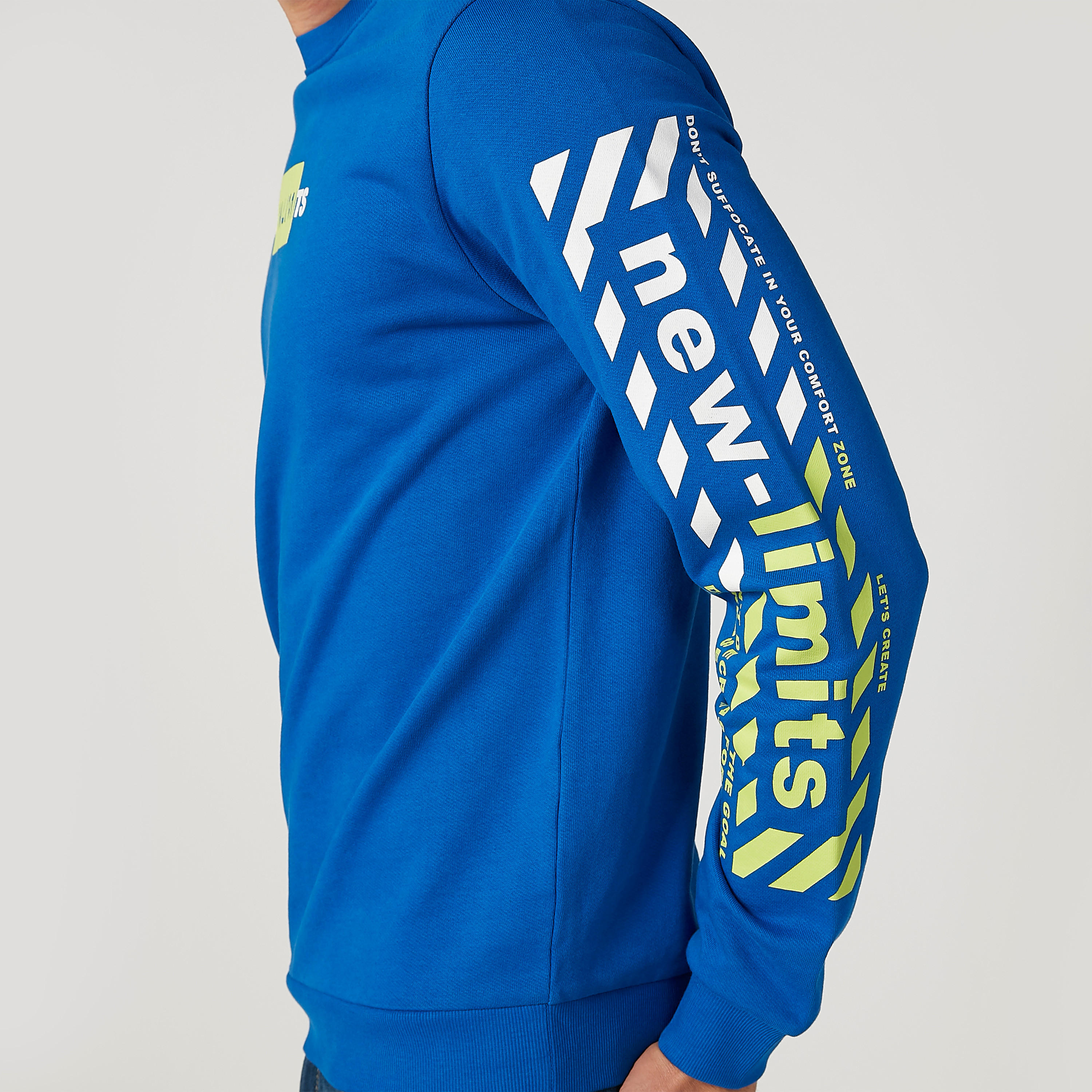 سويت شيرت بياقة ضيّقة وأكمام طويلة وطبعات-men-winterwear-hoodiesandsweatshirts-image-3