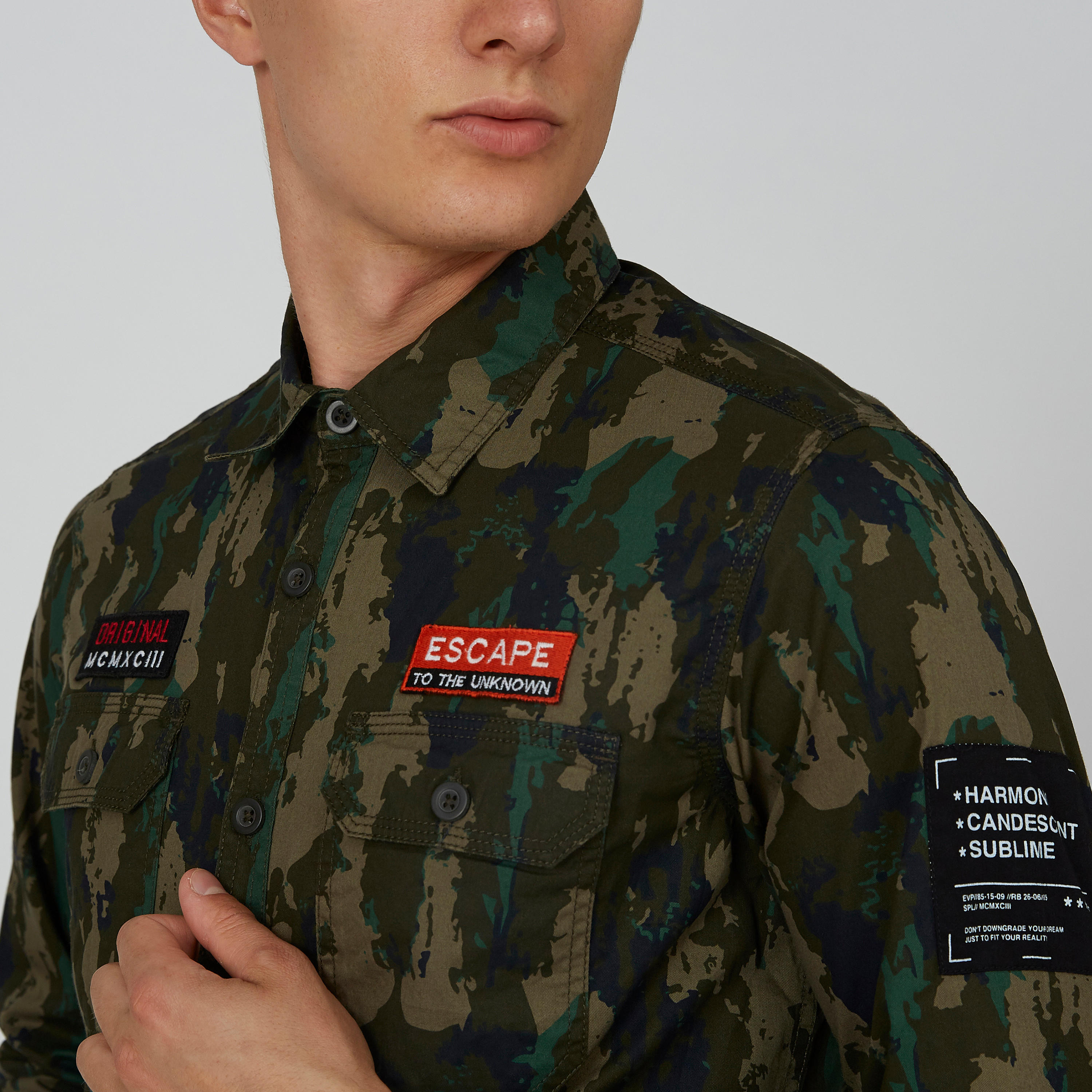 Camouflage Printed Shirt with Long Sleeves and Spread Collar-men-clothing-shirts-image-4