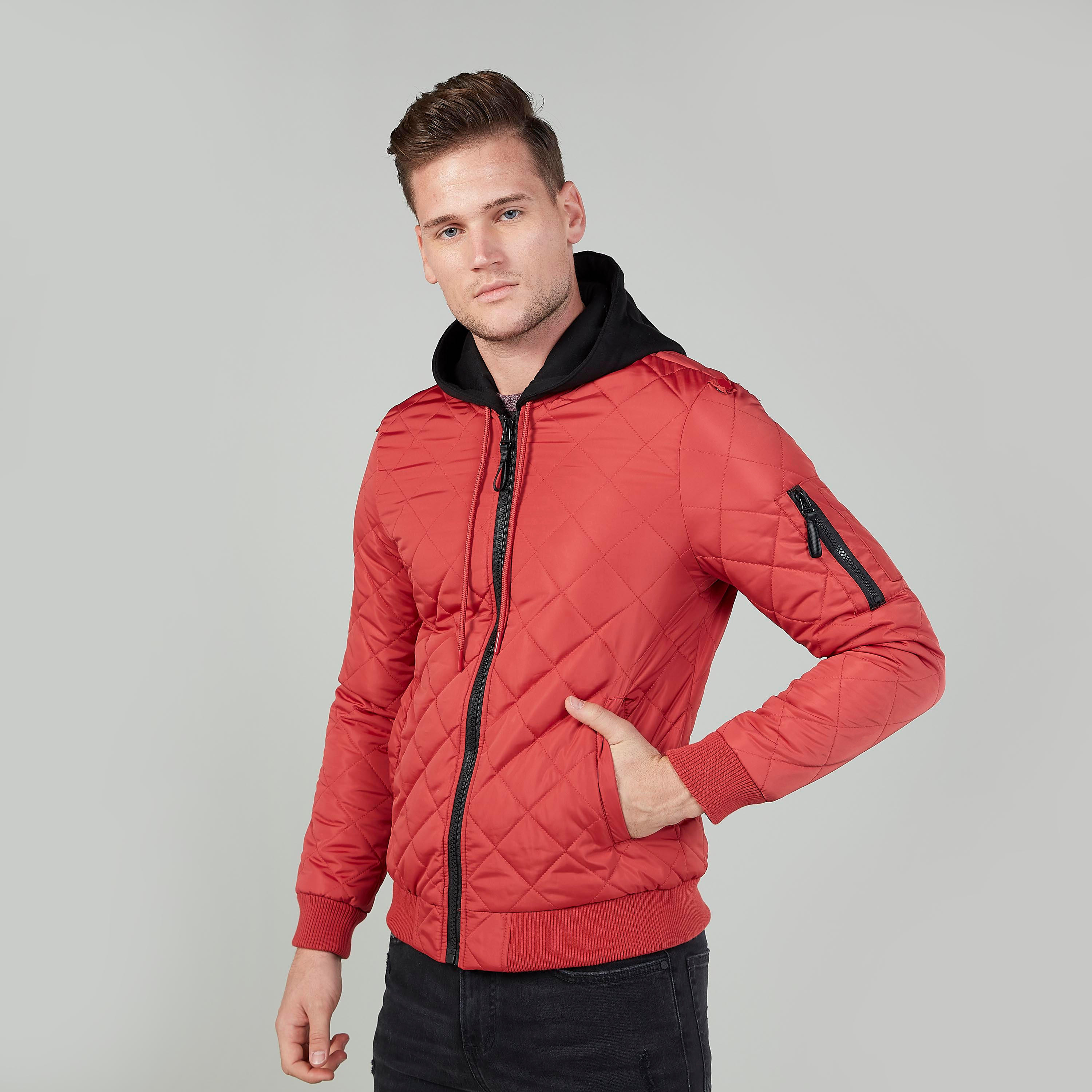 جاكيت مُبطن بقُبعة وأكمام طويلة-men-clothing-jacketsandblazers-jackets-image-1