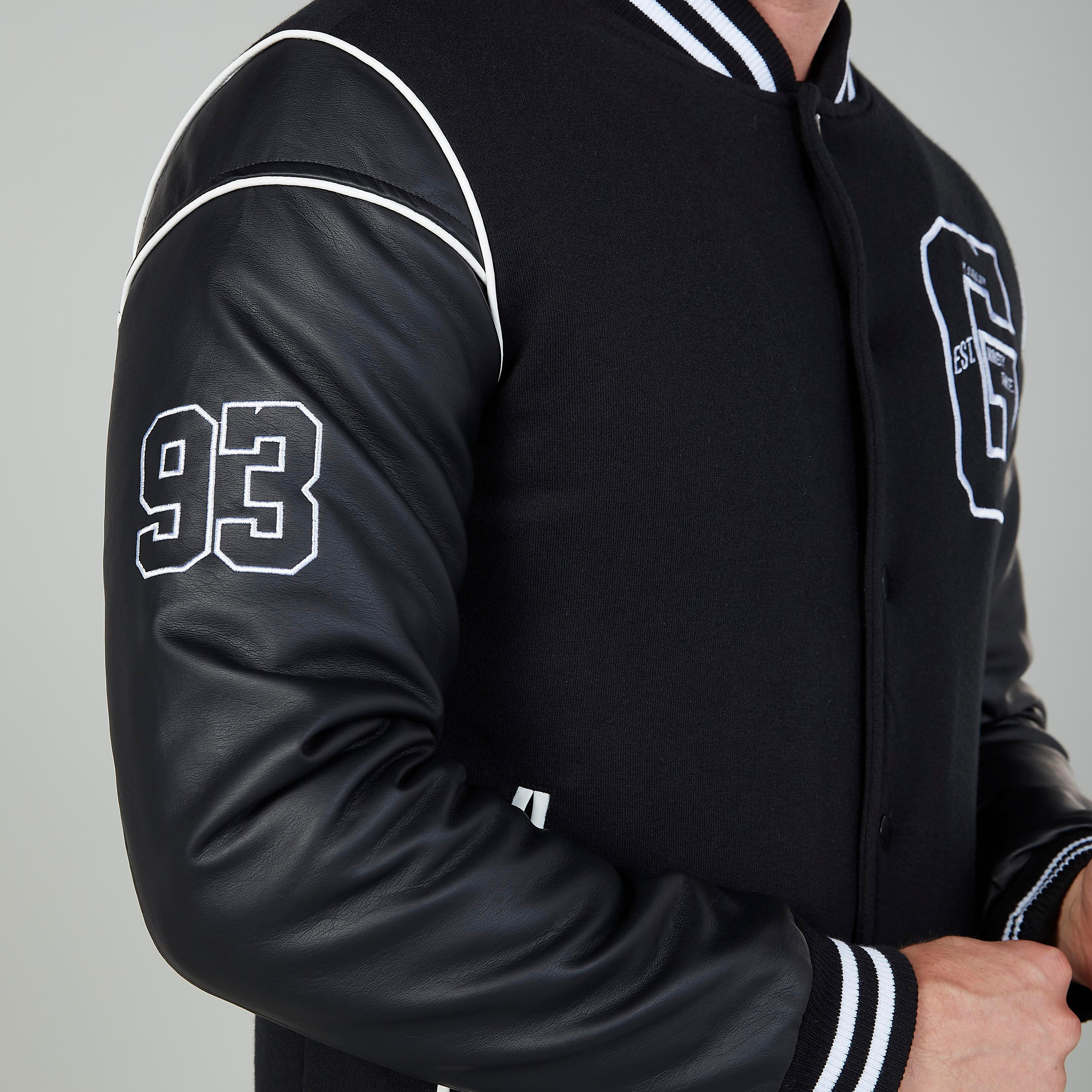 جاكيت فارستي بارز الملمس بأكمام طويلة وجيوب-men-clothing-jacketsandblazers-jackets-image-3