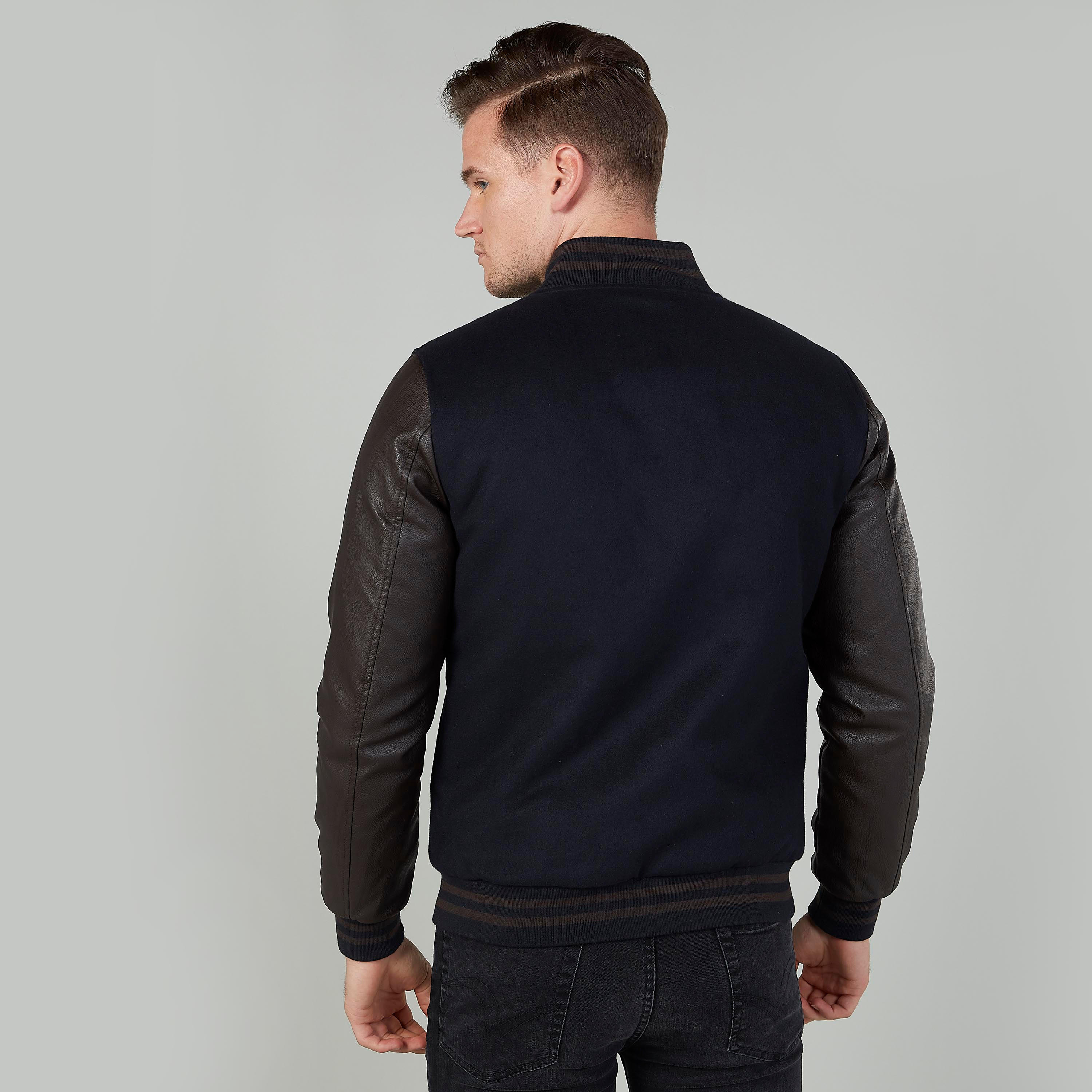 جاكيت فارستي بارز الملمس بأكمام طويلة وجيوب-men-clothing-jacketsandblazers-jackets-image-4
