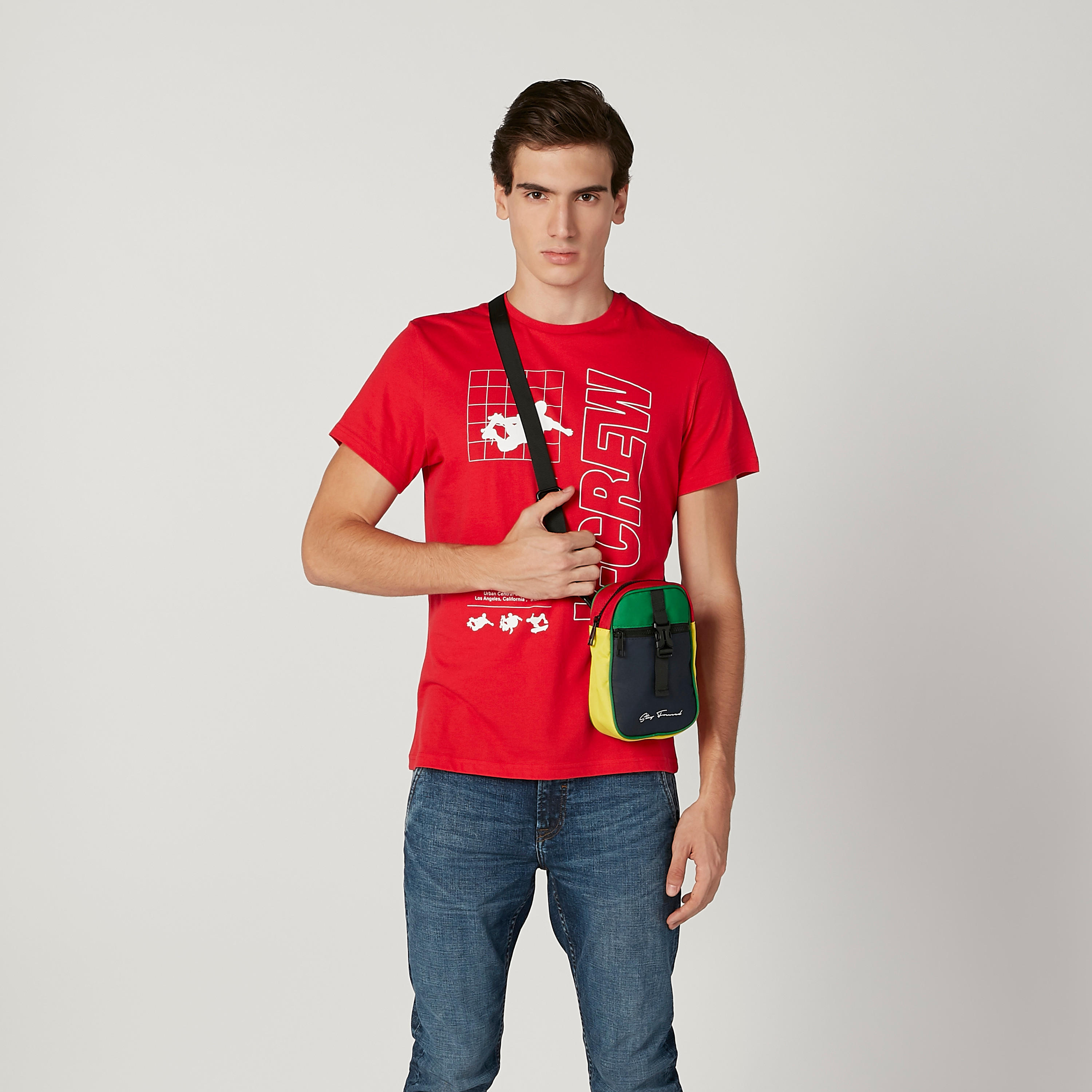 تيشيرت بياقة مستديرة وأكمام قصيرة وطبعات-men-clothing-tshirtsandpolos-tshirts-image-2