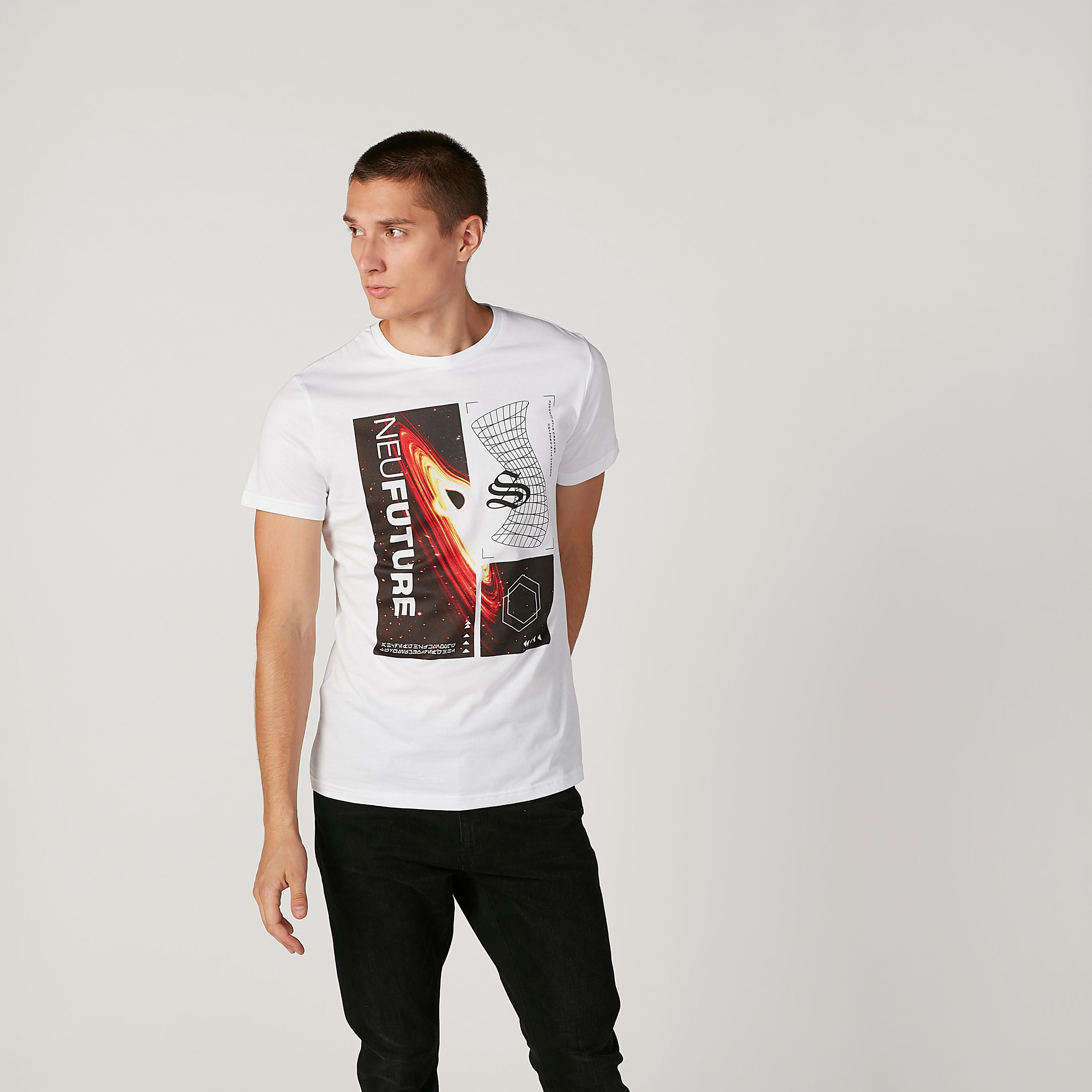 تيشيرت بياقة مستديرة وأكمام قصيرة وطبعات-men-clothing-tshirtsandpolos-tshirts-image-4