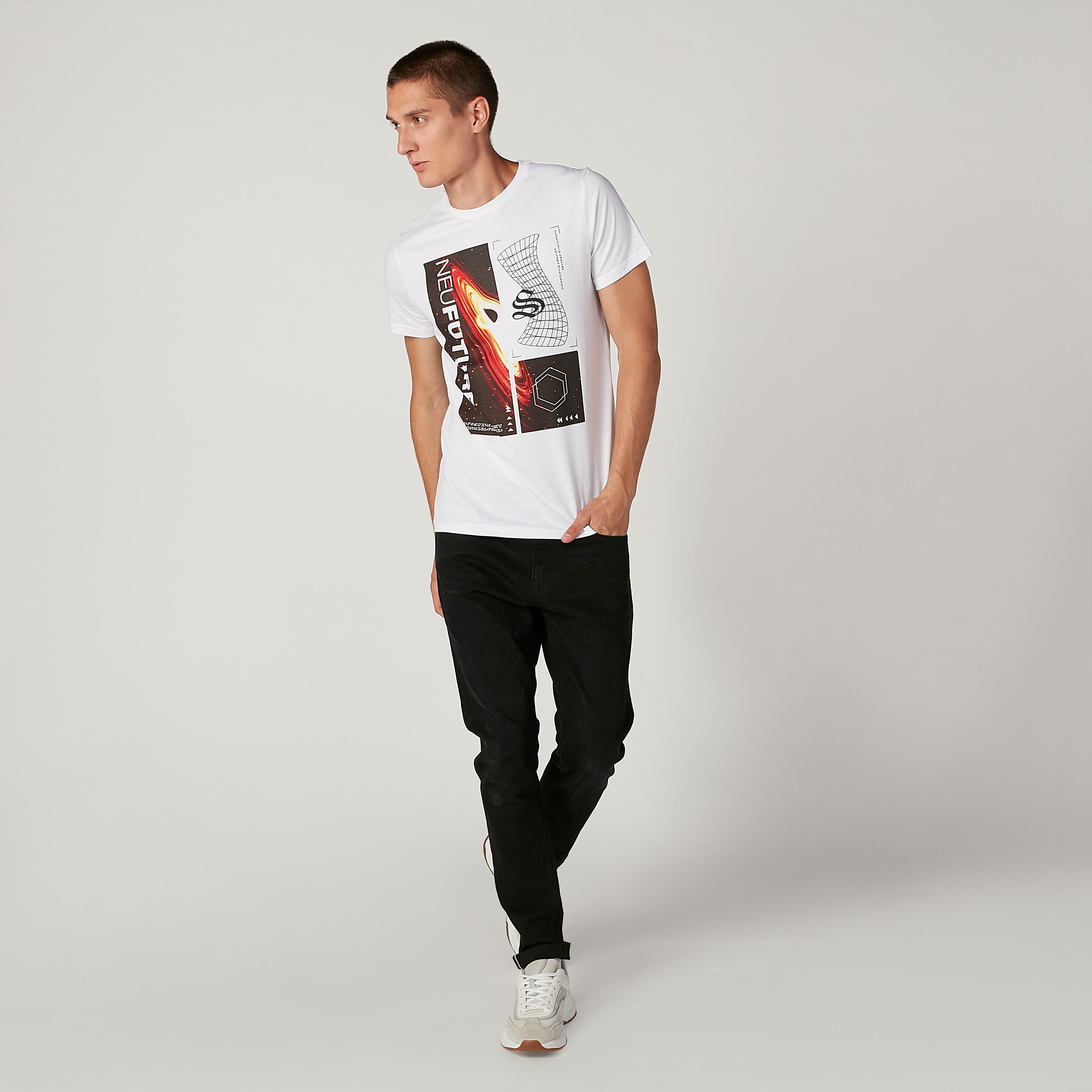 تيشيرت بياقة مستديرة وأكمام قصيرة وطبعات-men-clothing-tshirtsandpolos-tshirts-image-3