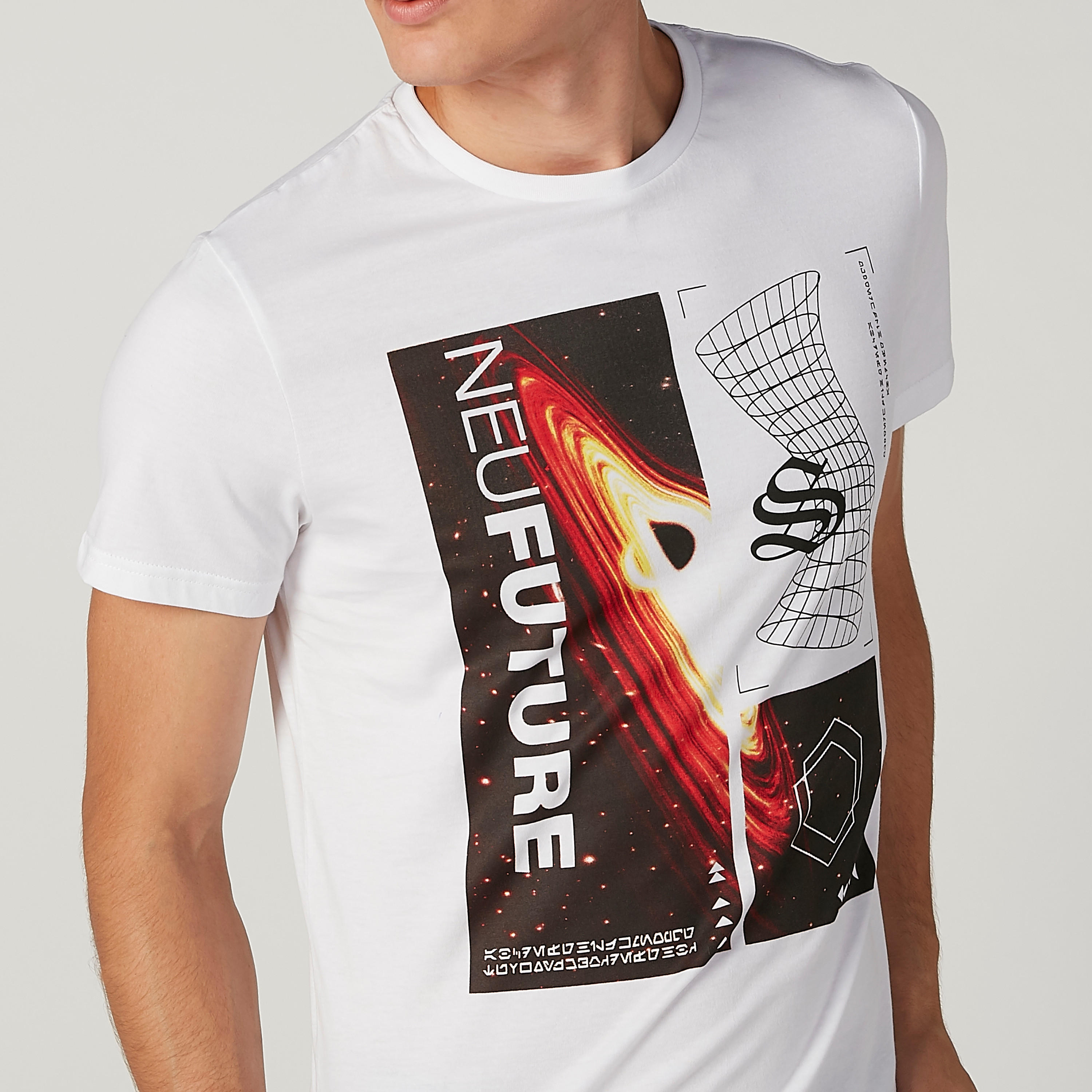 تيشيرت بياقة مستديرة وأكمام قصيرة وطبعات-men-clothing-tshirtsandpolos-tshirts-image-2