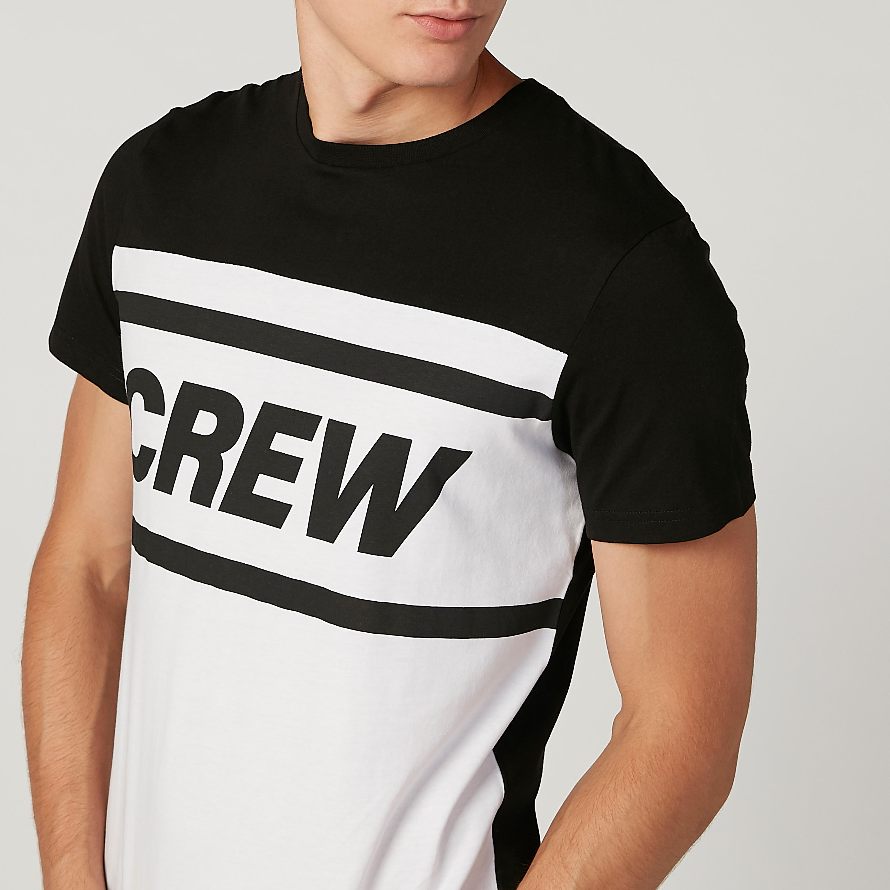 تيشيرت بياقة مستديرة وأكمام قصيرة وطبعات-men-clothing-tshirtsandpolos-tshirts-image-2