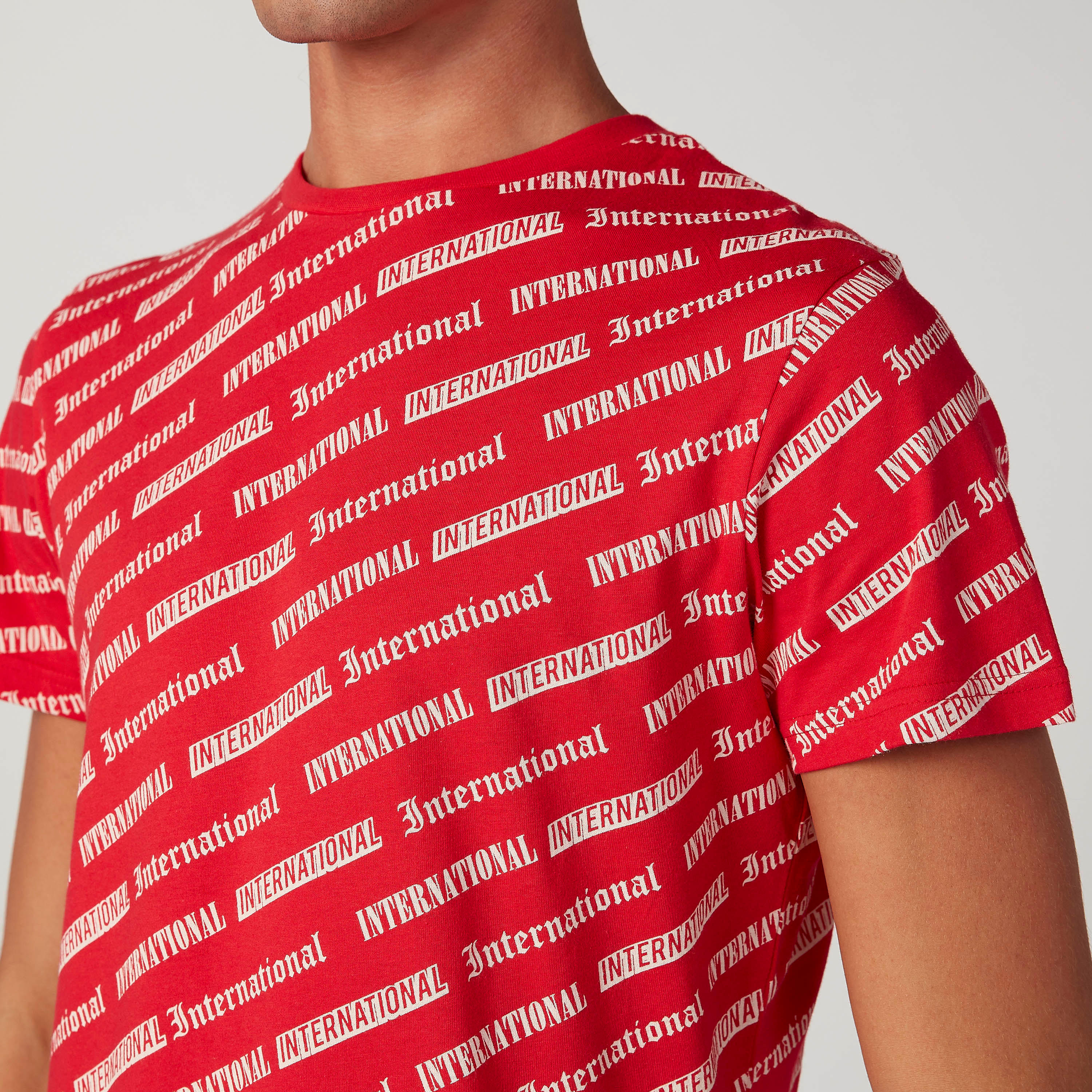 تيشيرت بياقة مستديرة وأكمام قصيرة وطبعات-men-clothing-tshirtsandpolos-tshirts-image-3