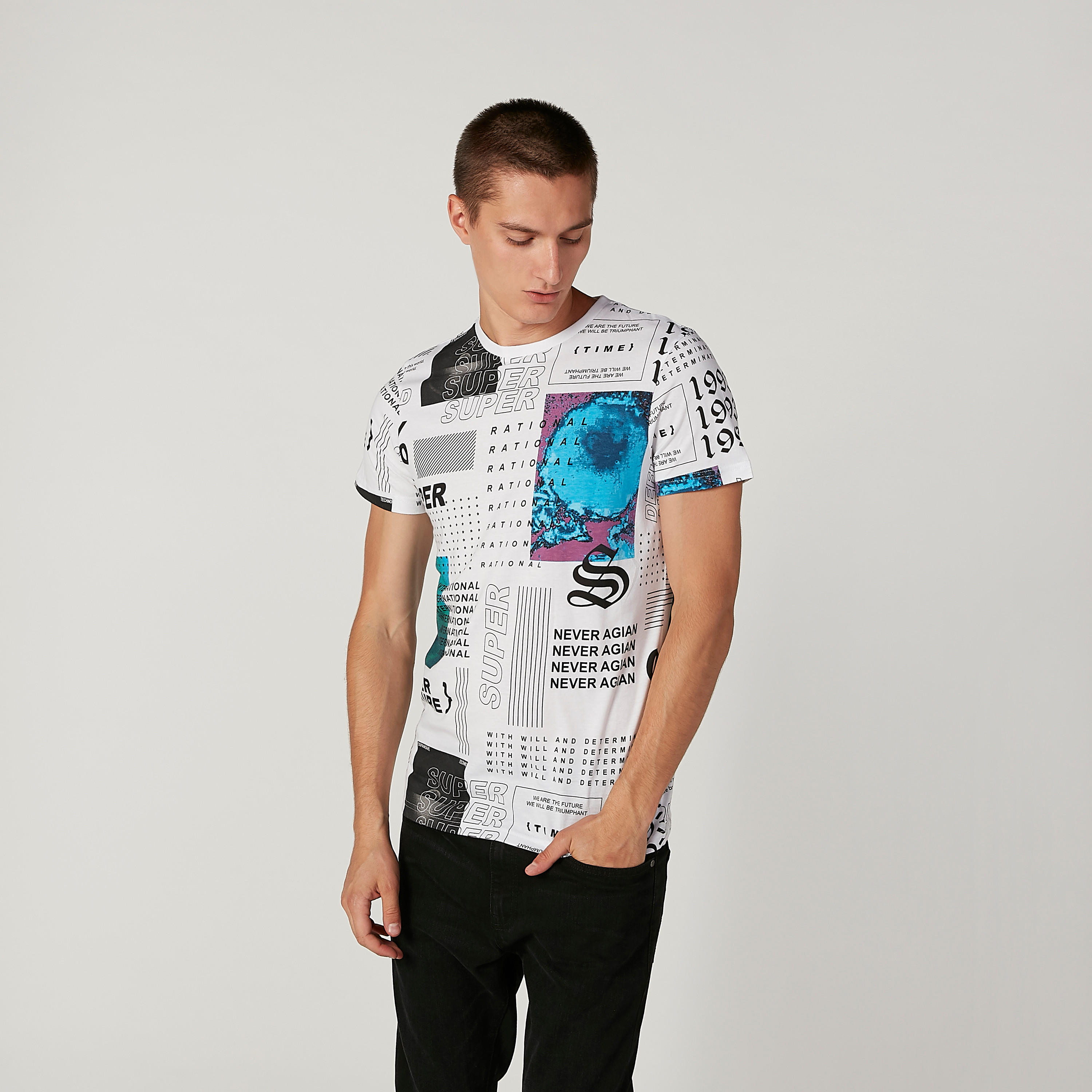 تيشيرت بياقة مستديرة وأكمام قصيرة وطبعات-men-clothing-tshirtsandpolos-tshirts-image-1