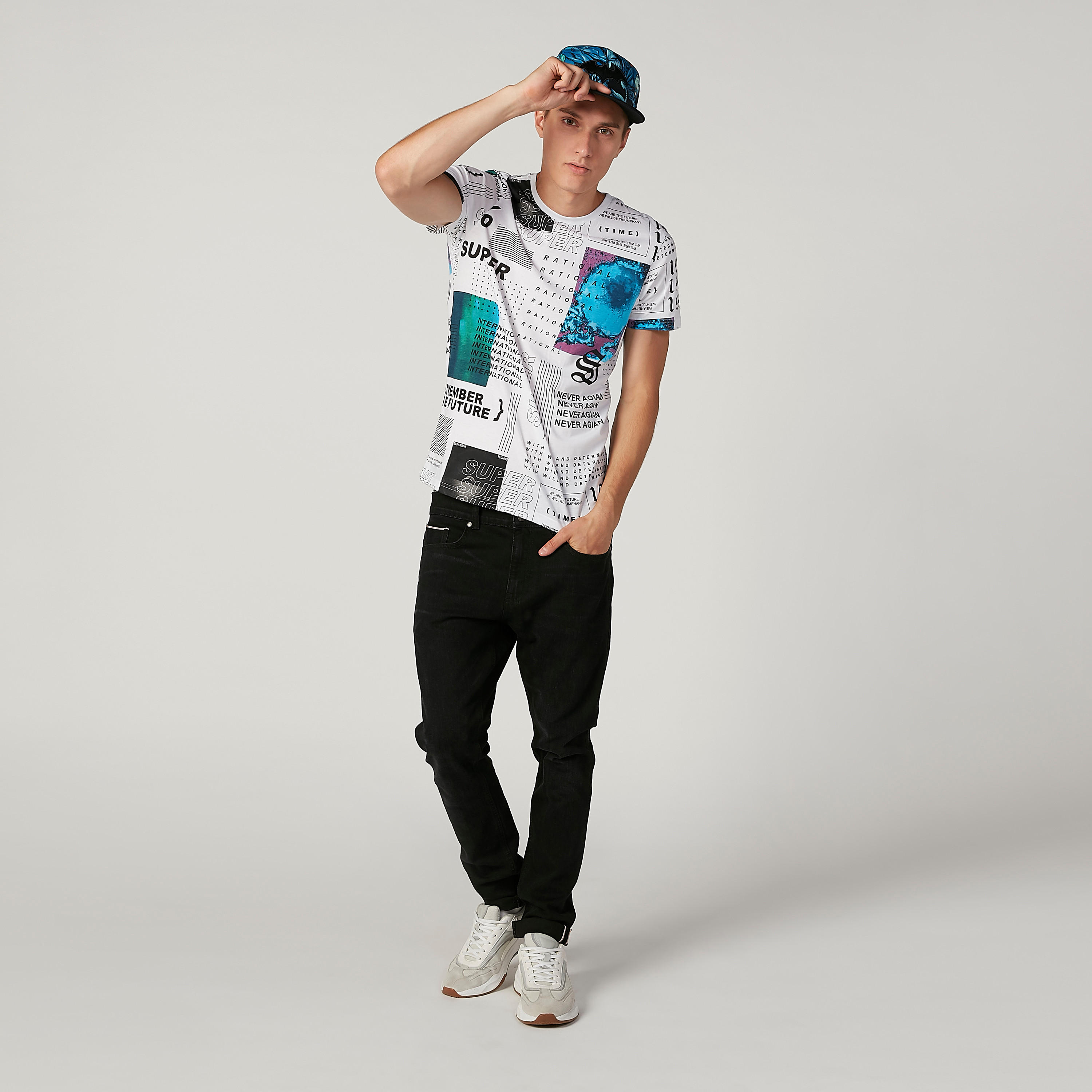 تيشيرت بياقة مستديرة وأكمام قصيرة وطبعات-men-clothing-tshirtsandpolos-tshirts-image-2