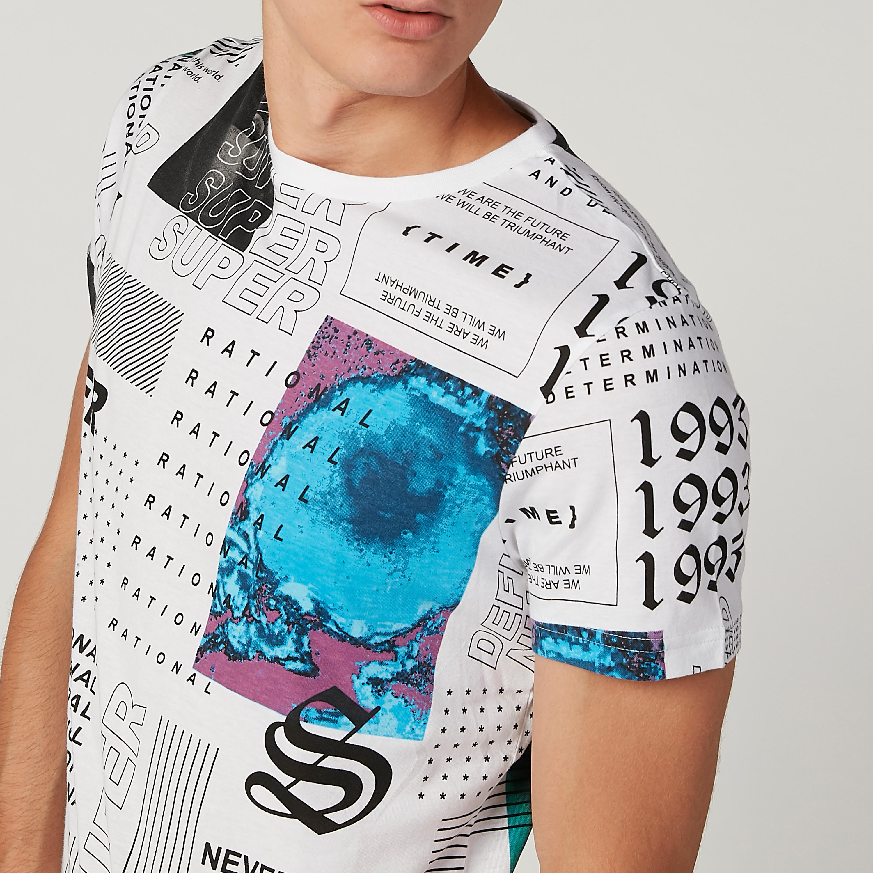 تيشيرت بياقة مستديرة وأكمام قصيرة وطبعات-men-clothing-tshirtsandpolos-tshirts-image-3