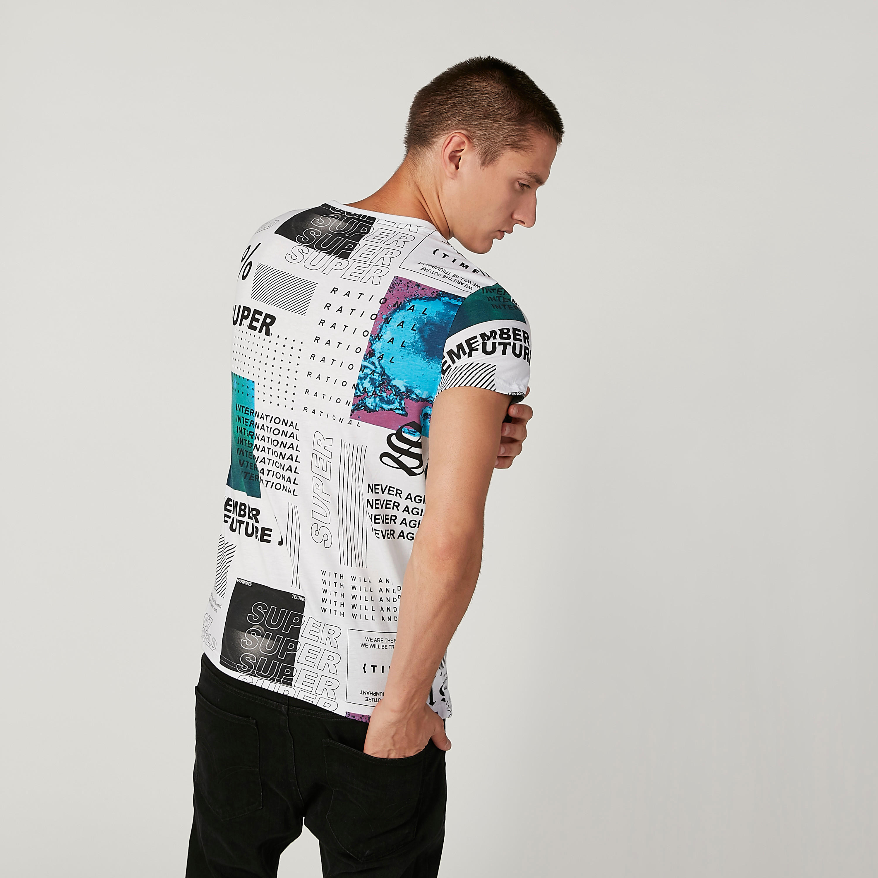 تيشيرت بياقة مستديرة وأكمام قصيرة وطبعات-men-clothing-tshirtsandpolos-tshirts-image-4