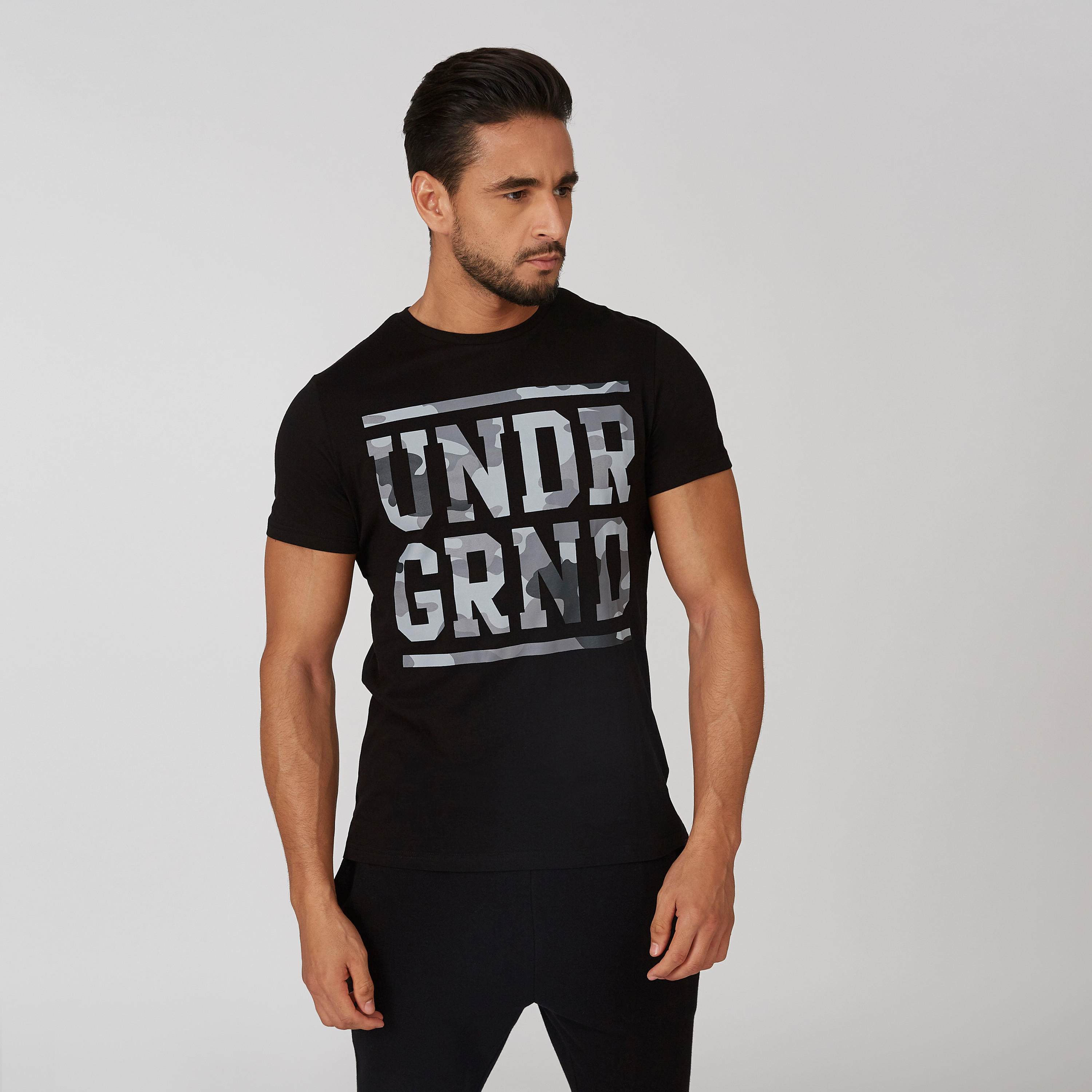 تيشيرت بياقة مستديرة وأكمام قصيرة وطبعات-men-clothing-tshirtsandpolos-tshirts-image-1