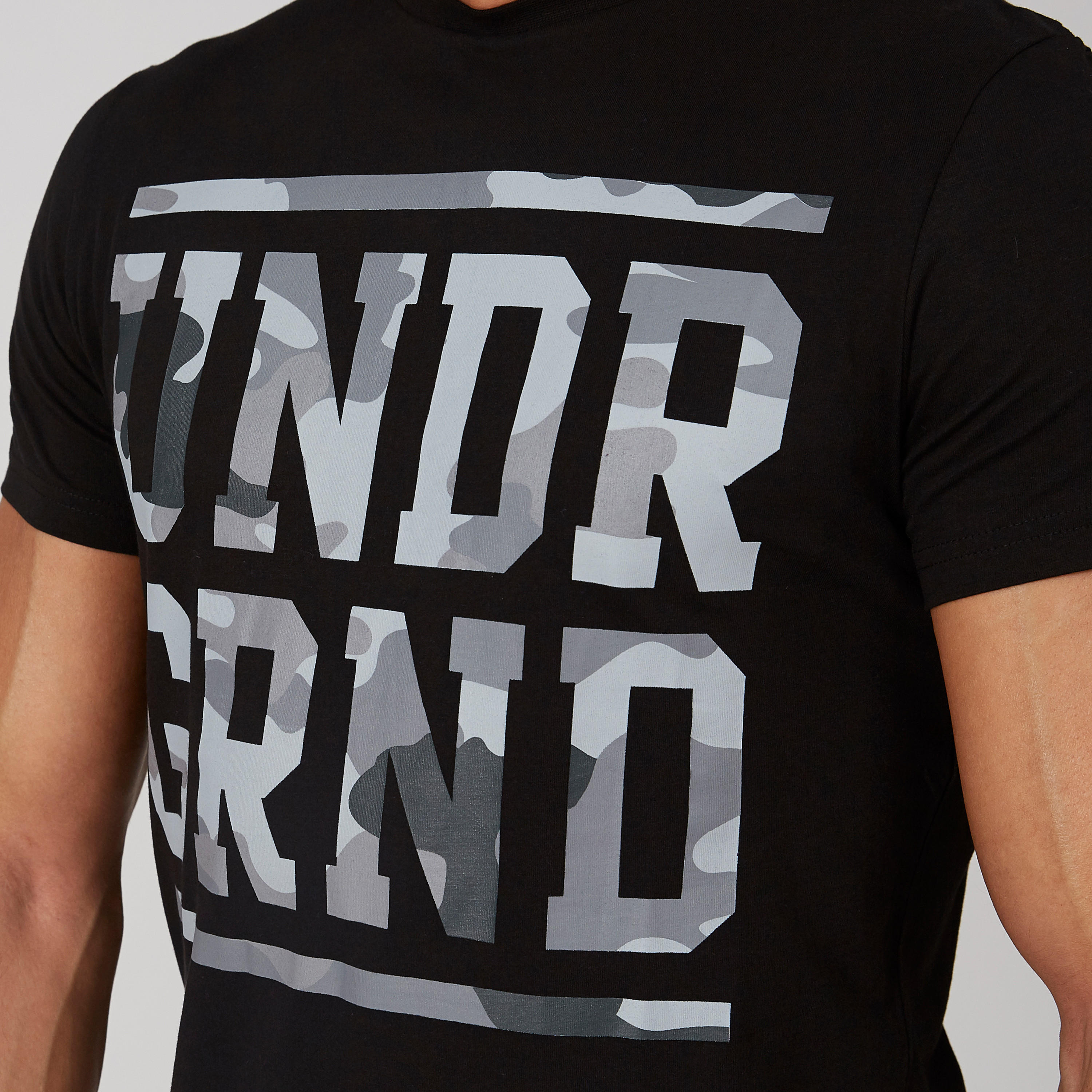 تيشيرت بياقة مستديرة وأكمام قصيرة وطبعات-men-clothing-tshirtsandpolos-tshirts-image-5