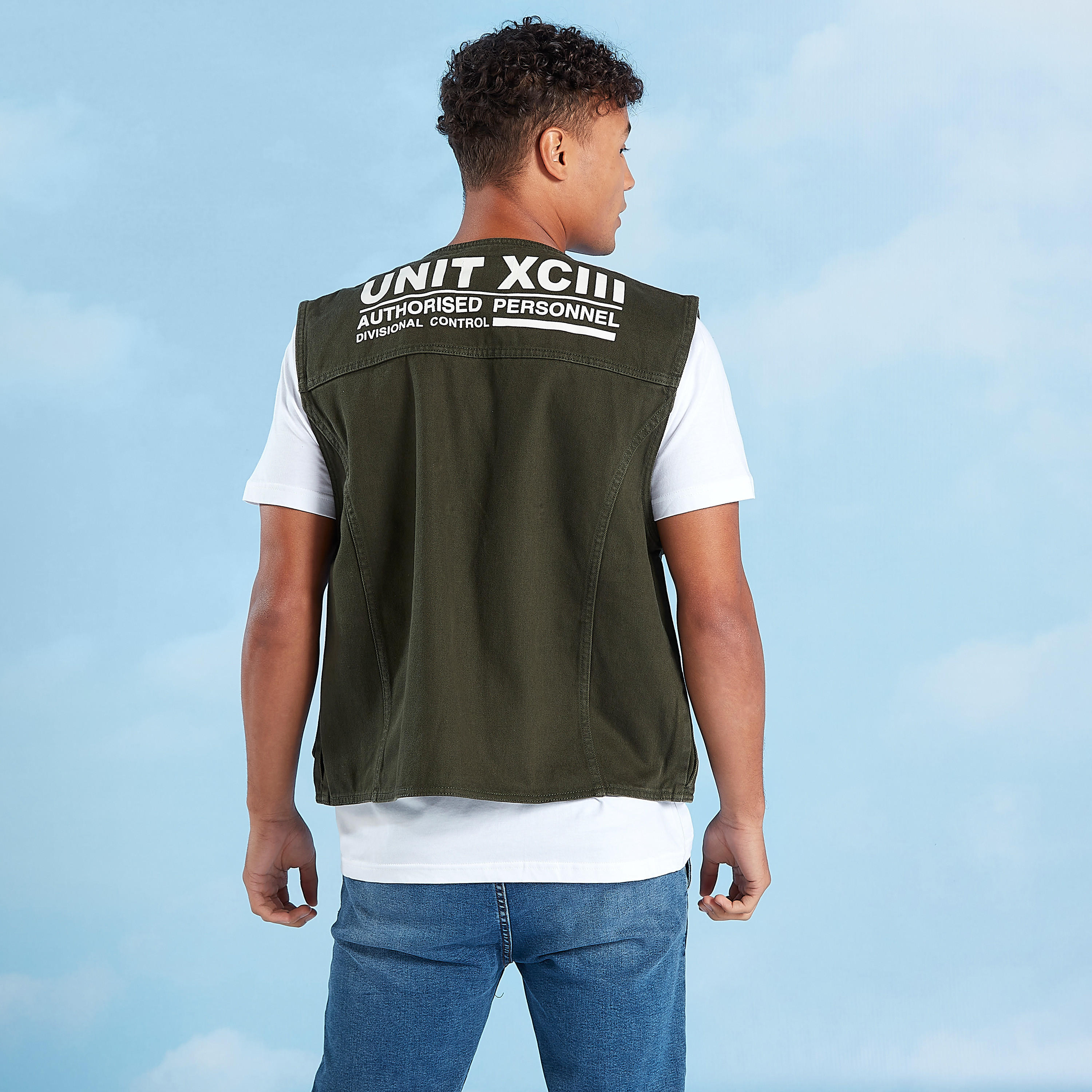 جاكيت بطبعات سليم وجيوب بطيّة-men-clothing-jacketsandblazers-jackets-image-1