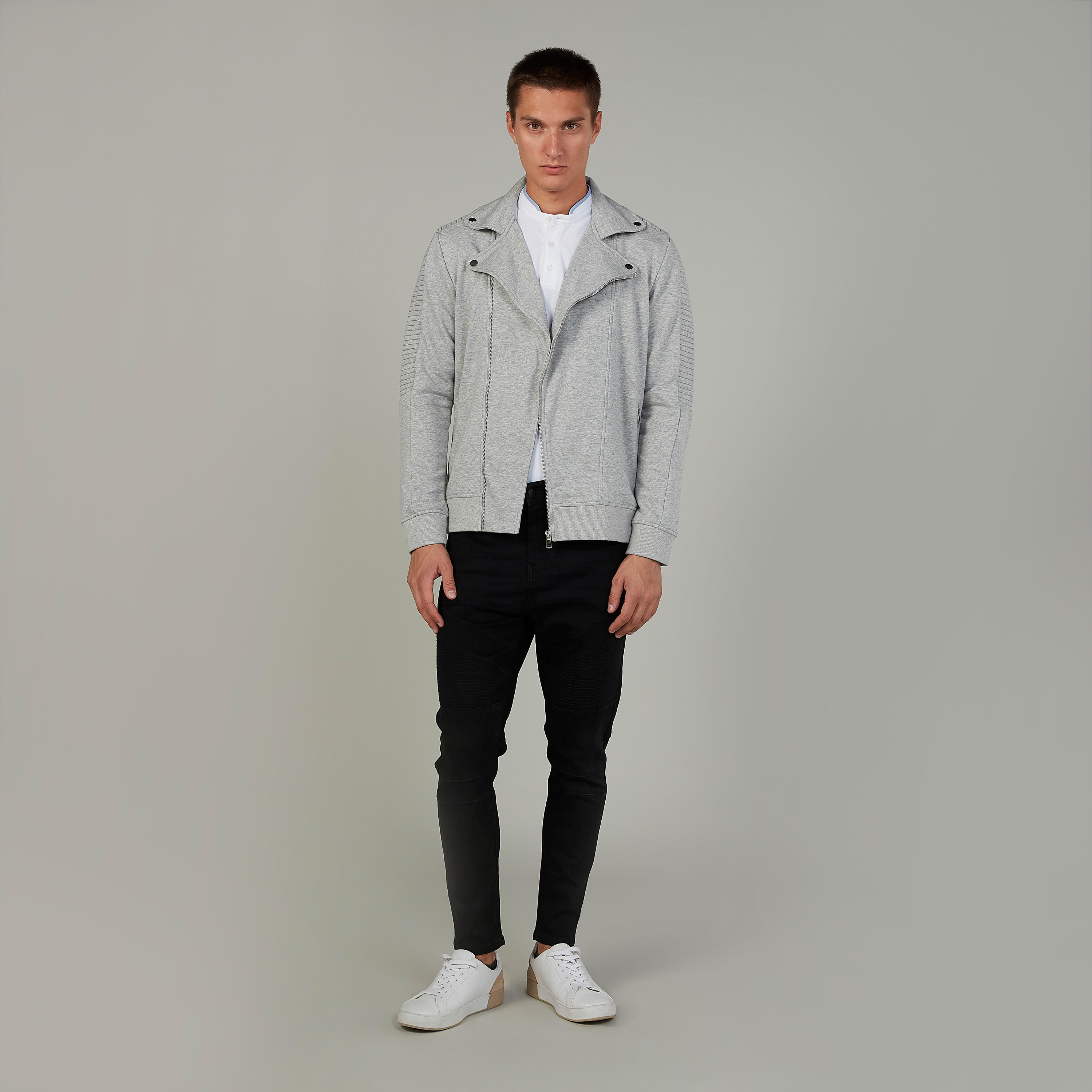 بنطلون جينز طويل بقصّة سكيني وخصر متوسط الارتفاع وجيوب-men-clothing-bottoms-jeans-image-6