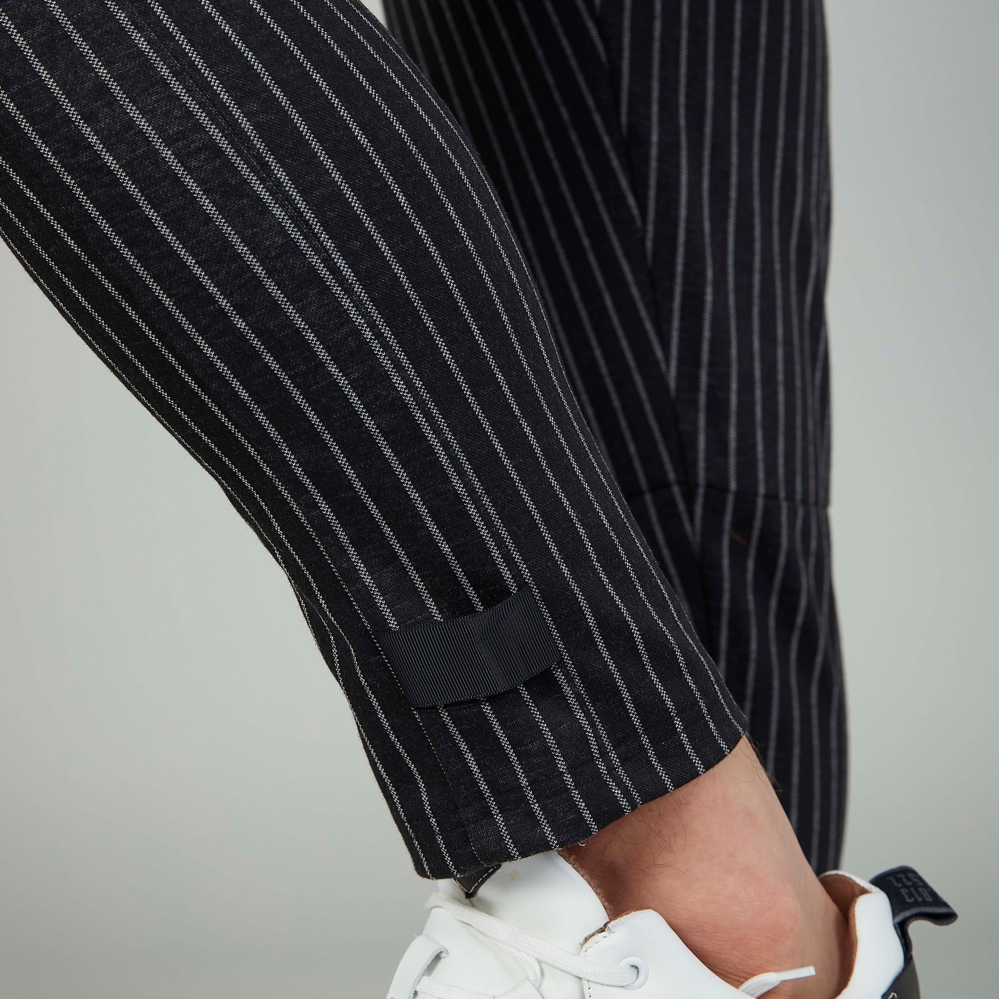 بنطلون مخطط طويل بجيوب وحلقات للحزام-men-clothing-bottoms-trousersandchinos-trousers-image-3