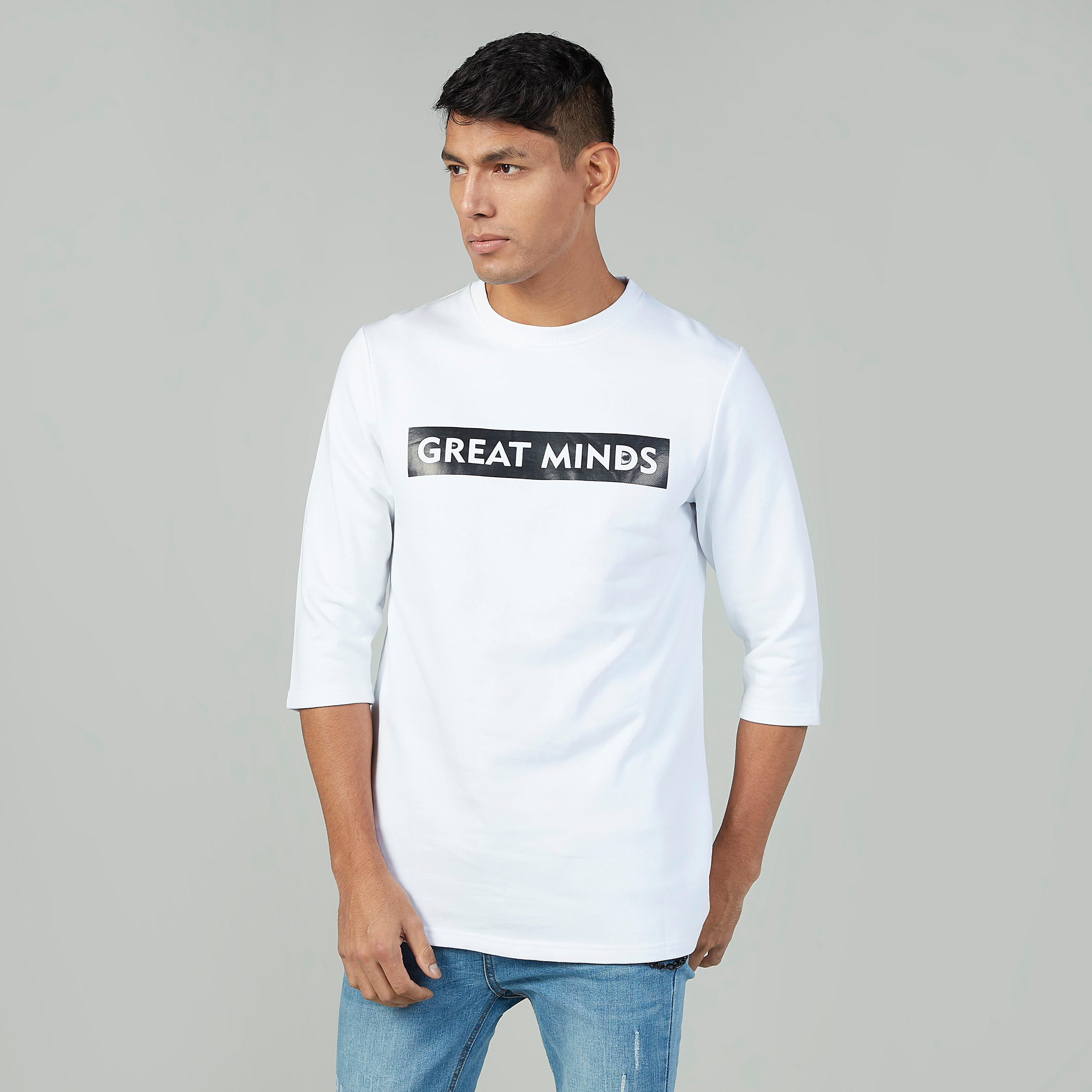 تيشيرت بياقة ضيّقة وأكمام 3/4 وطبعات-men-clothing-tshirtsandpolos-tshirts-image-1