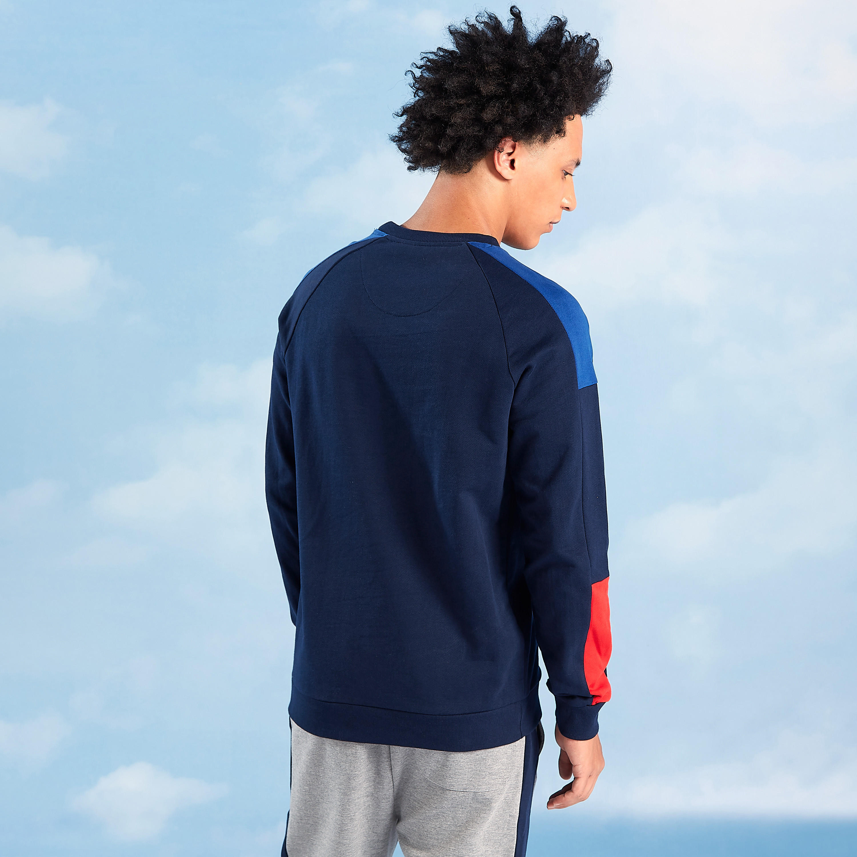 سويت شيرت سليم منقوش بياقة ضيّقة وأكمام طويلة-men-winterwear-hoodiesandsweatshirts-image-4