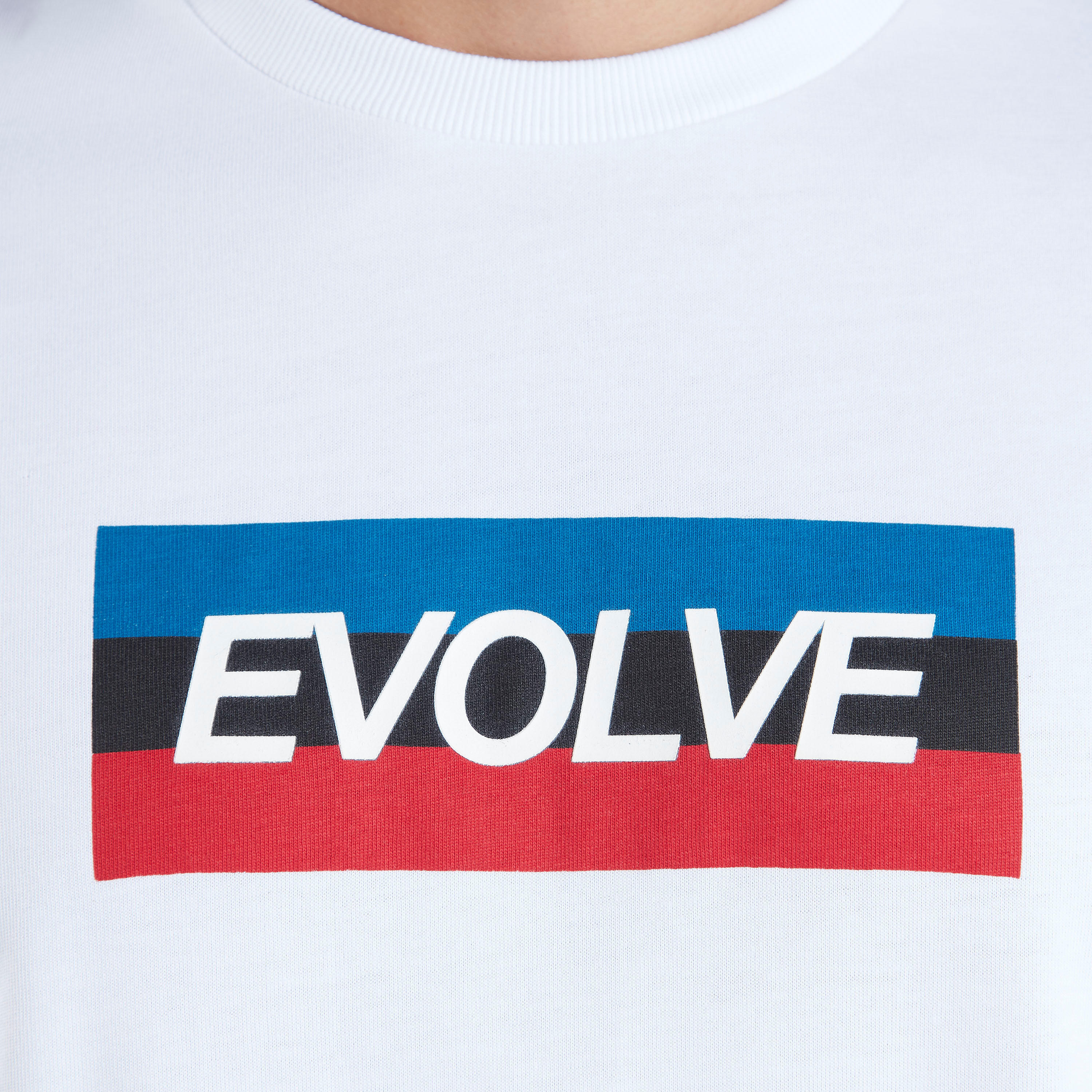 تيشيرت بياقة ضيّقة وأكمام قصيرة وطبعات-men-clothing-tshirtsandpolos-tshirts-image-3