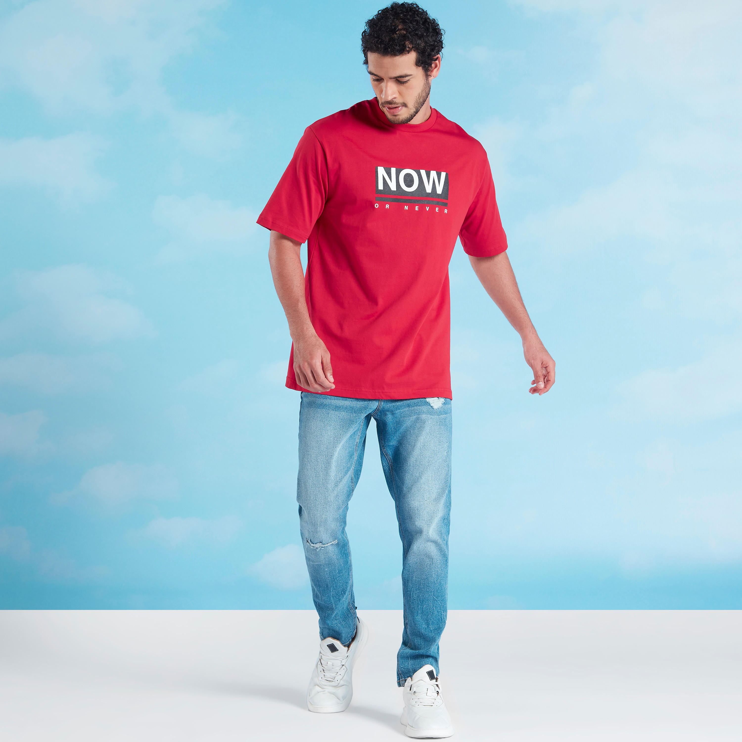 تيشيرت بياقة ضيّقة وأكمام قصيرة وطبعات-men-clothing-tshirtsandpolos-tshirts-image-3