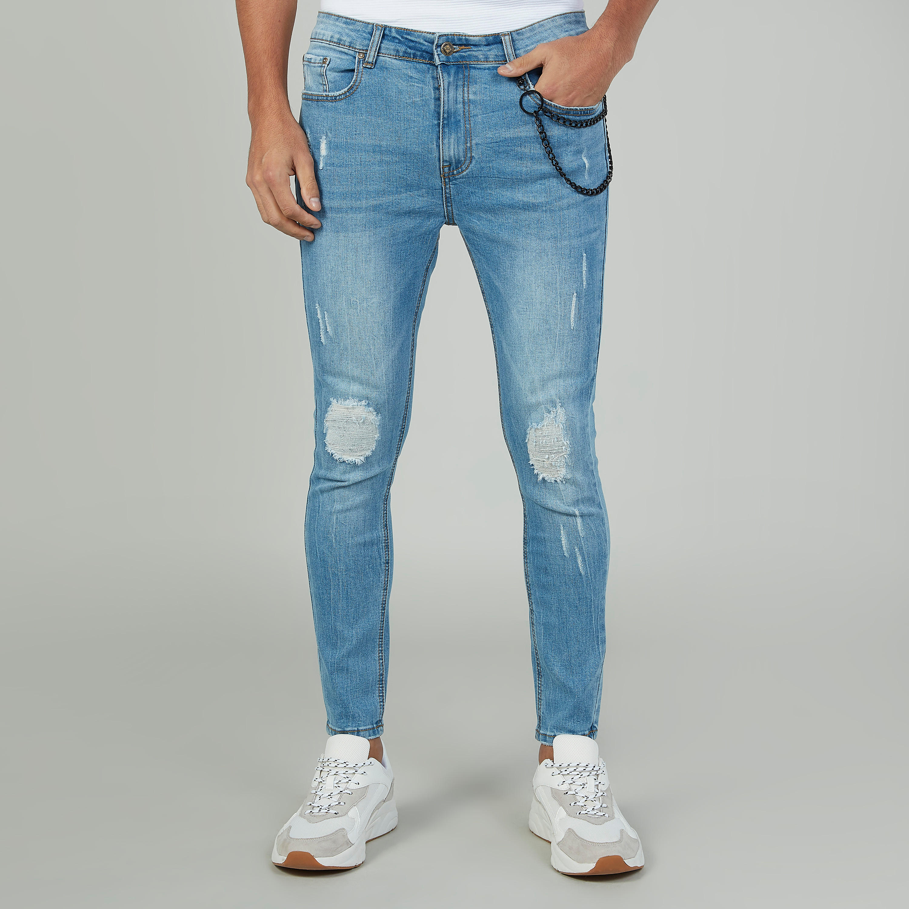 بنطلون جينز طويل ممزّق بجيوب وحلقات للحزام-men-clothing-bottoms-jeans-image-1