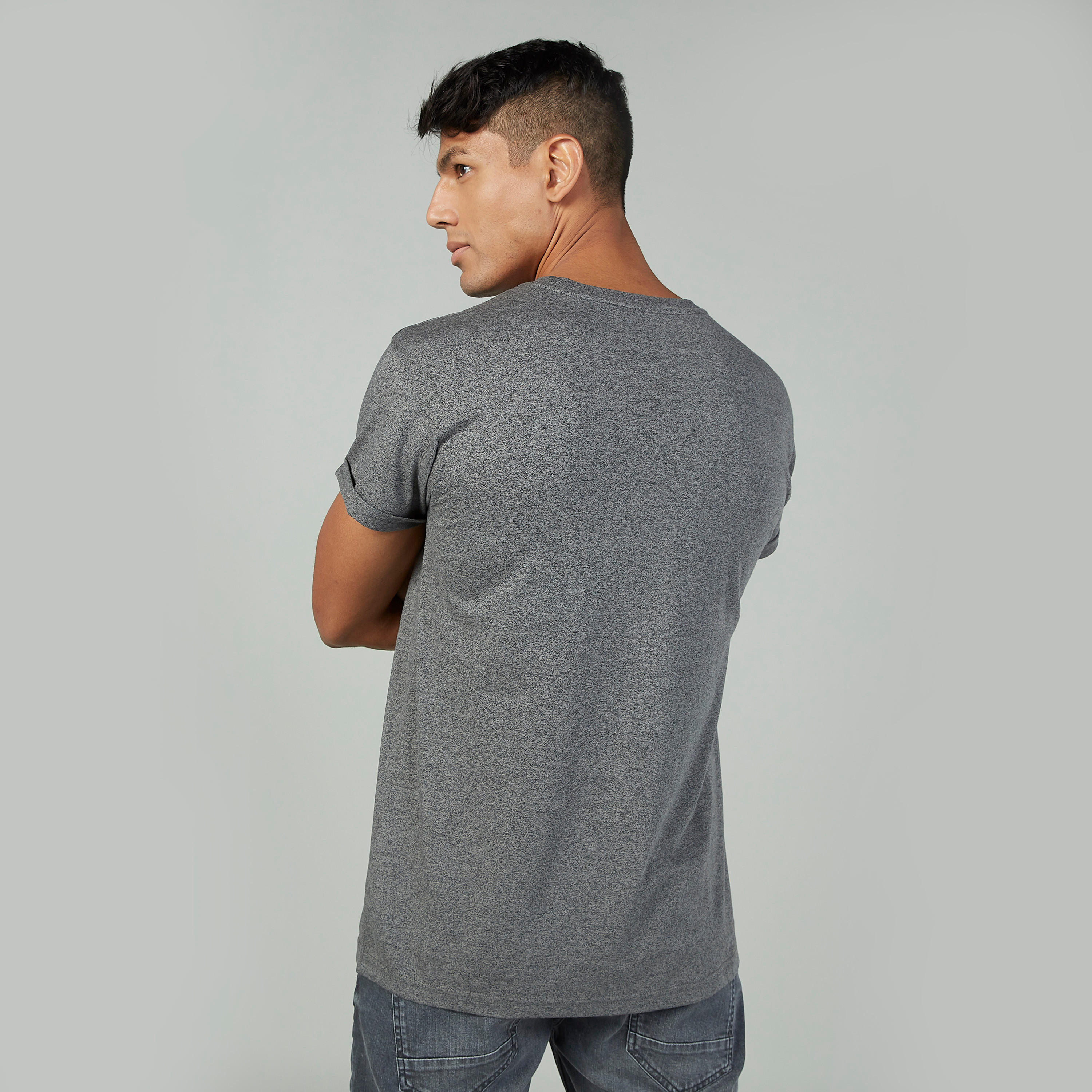 تيشيرت بياقة مستديرة وأكمام قصيرة وطبعات-men-clothing-tshirtsandpolos-tshirts-image-4