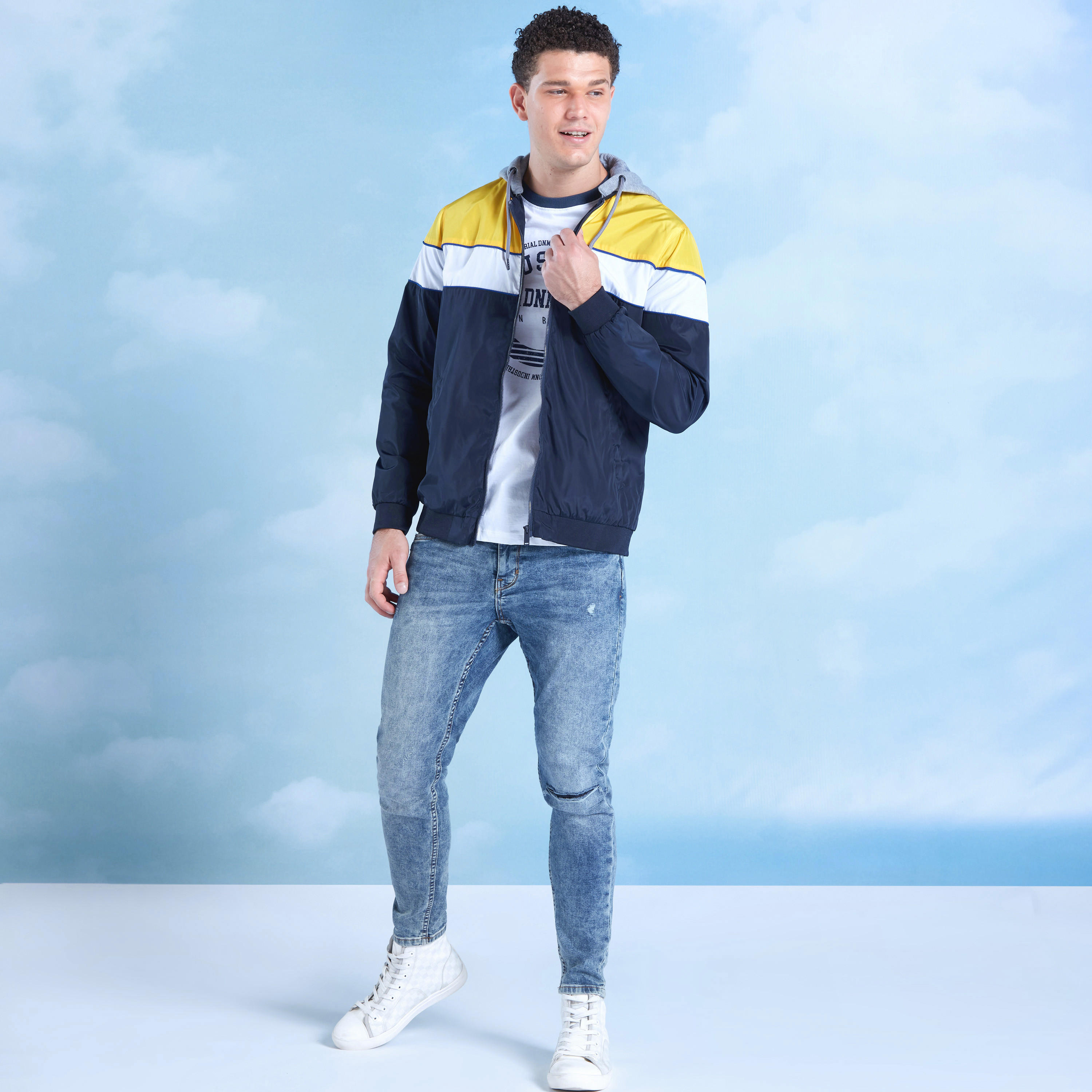 جاكيت بومبر قوالب ملوّنة بأكمام طويلة وتفاصيل جيوب-men-clothing-jacketsandblazers-jackets-image-2