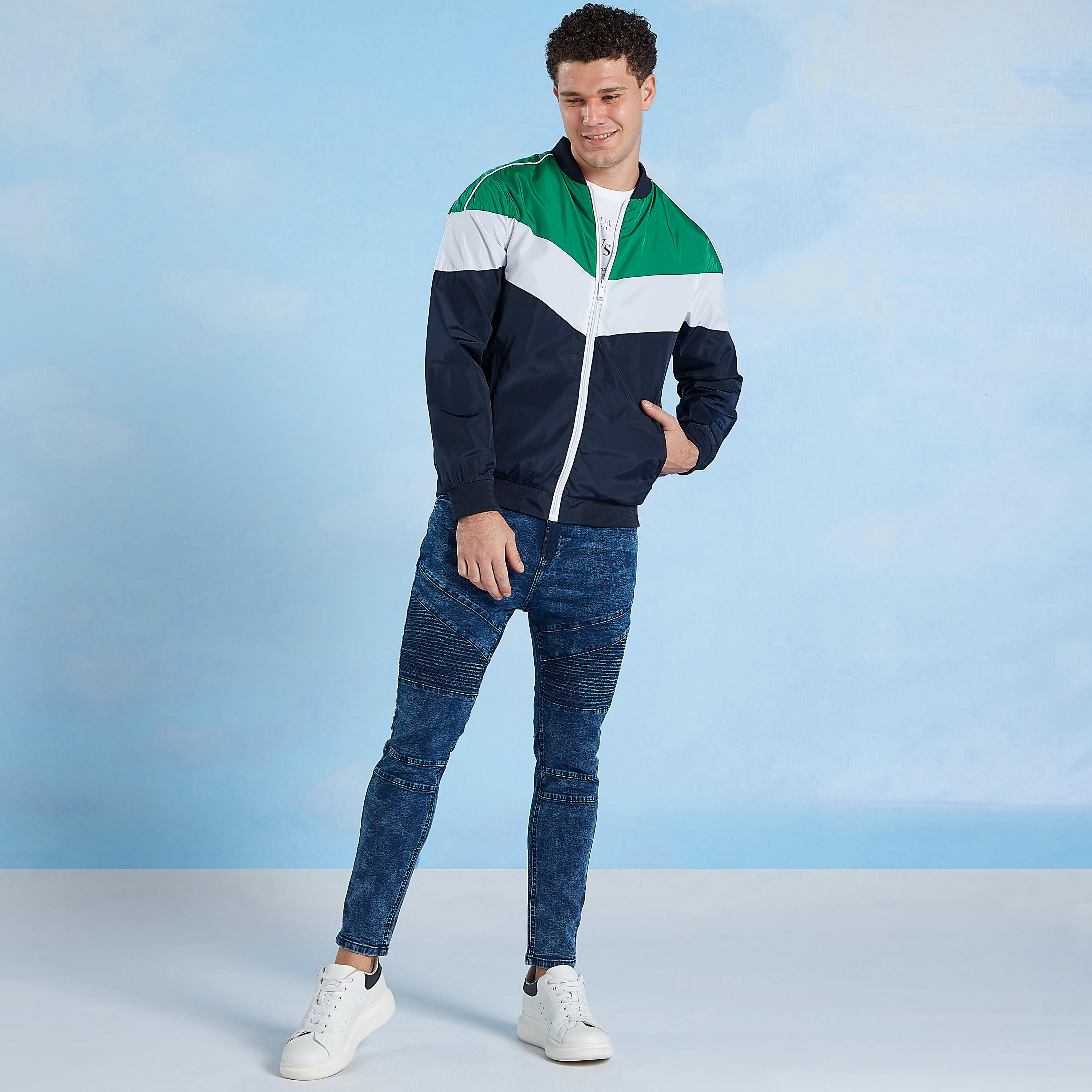 جاكيت بومبر قوالب ملوّنة بأكمام طويلة وتفاصيل جيوب-men-clothing-jacketsandblazers-jackets-image-2