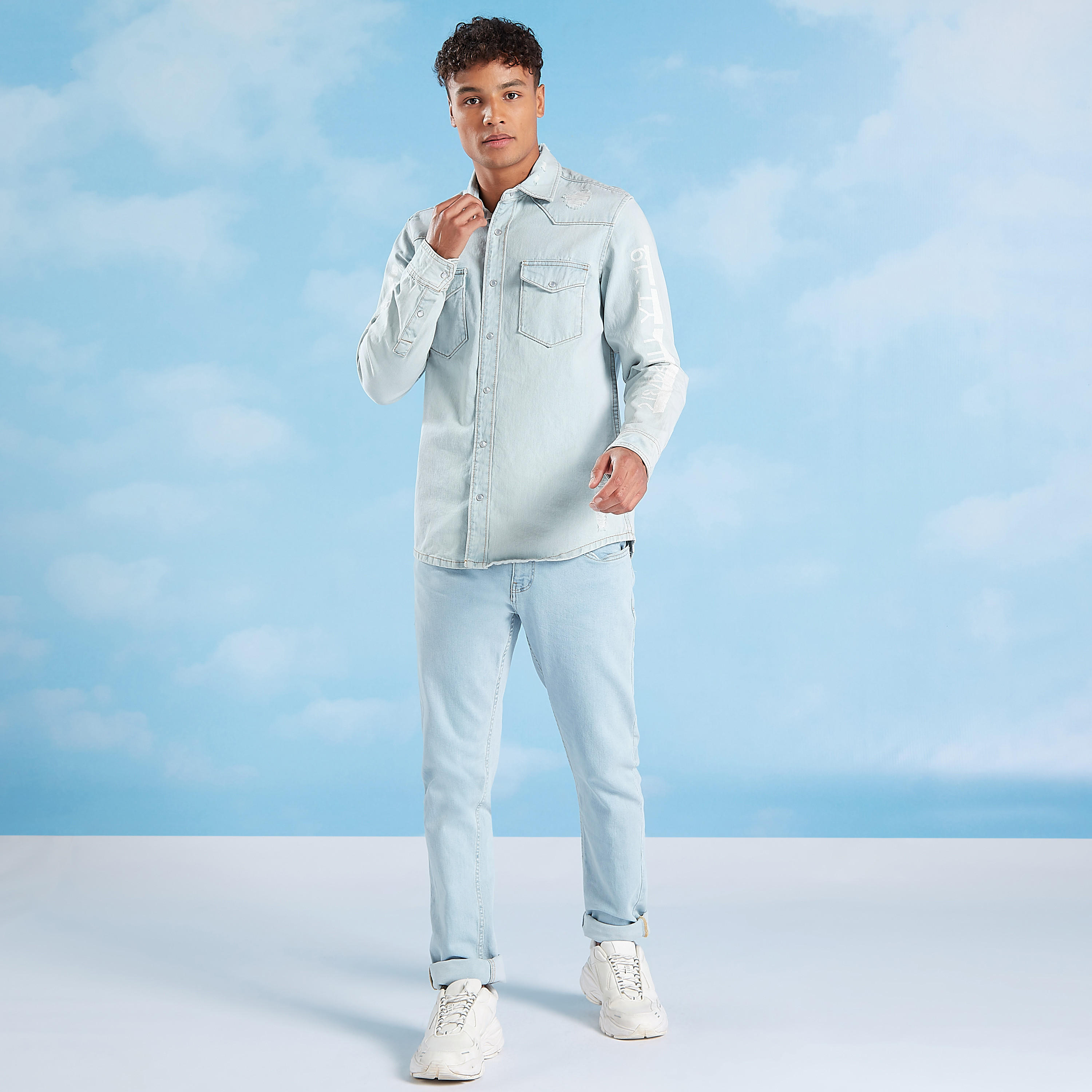 قميص بأكمام طويلة وجيوب بطيّة وطبعات-men-clothing-shirts-image-2
