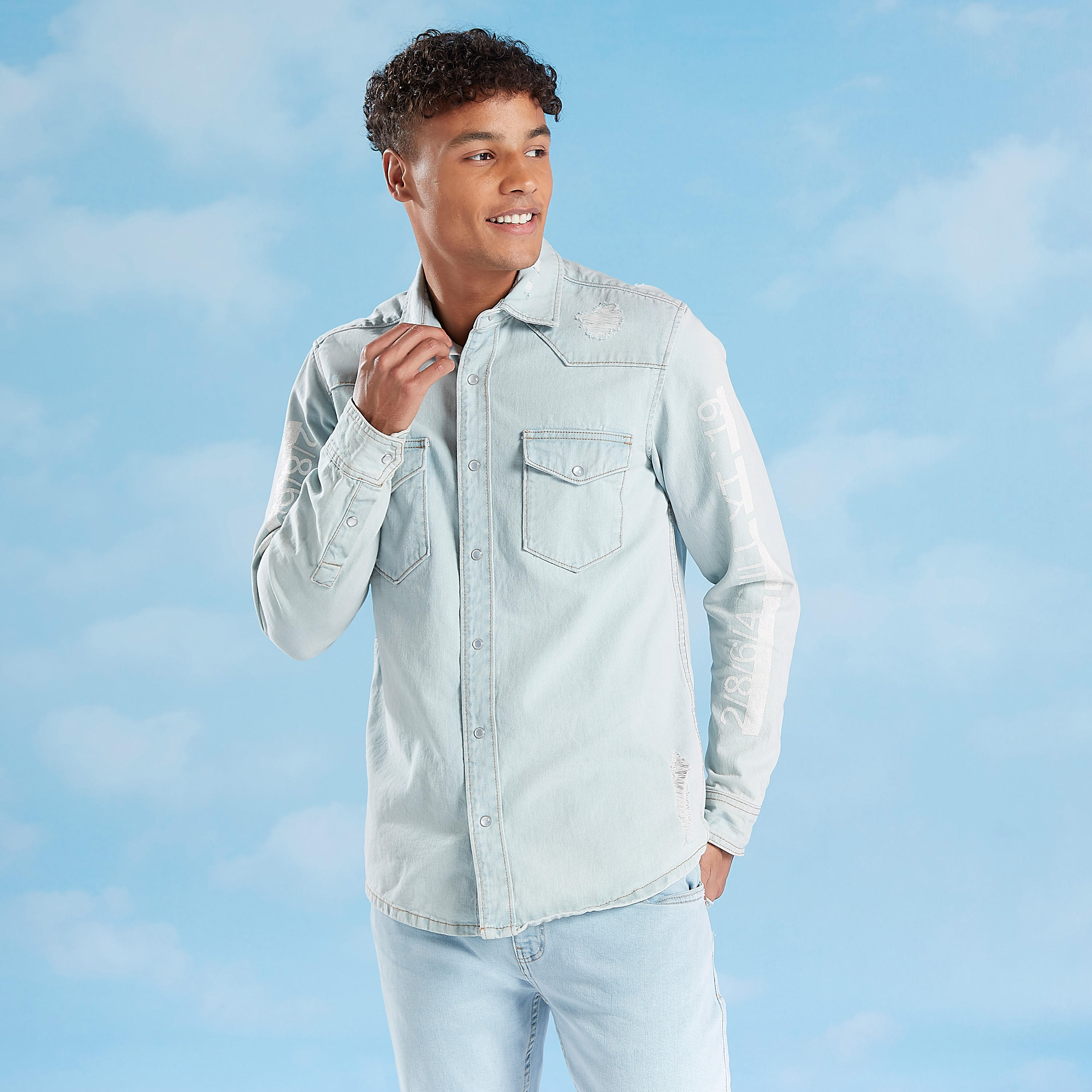 قميص بأكمام طويلة وجيوب بطيّة وطبعات-men-clothing-shirts-image-3