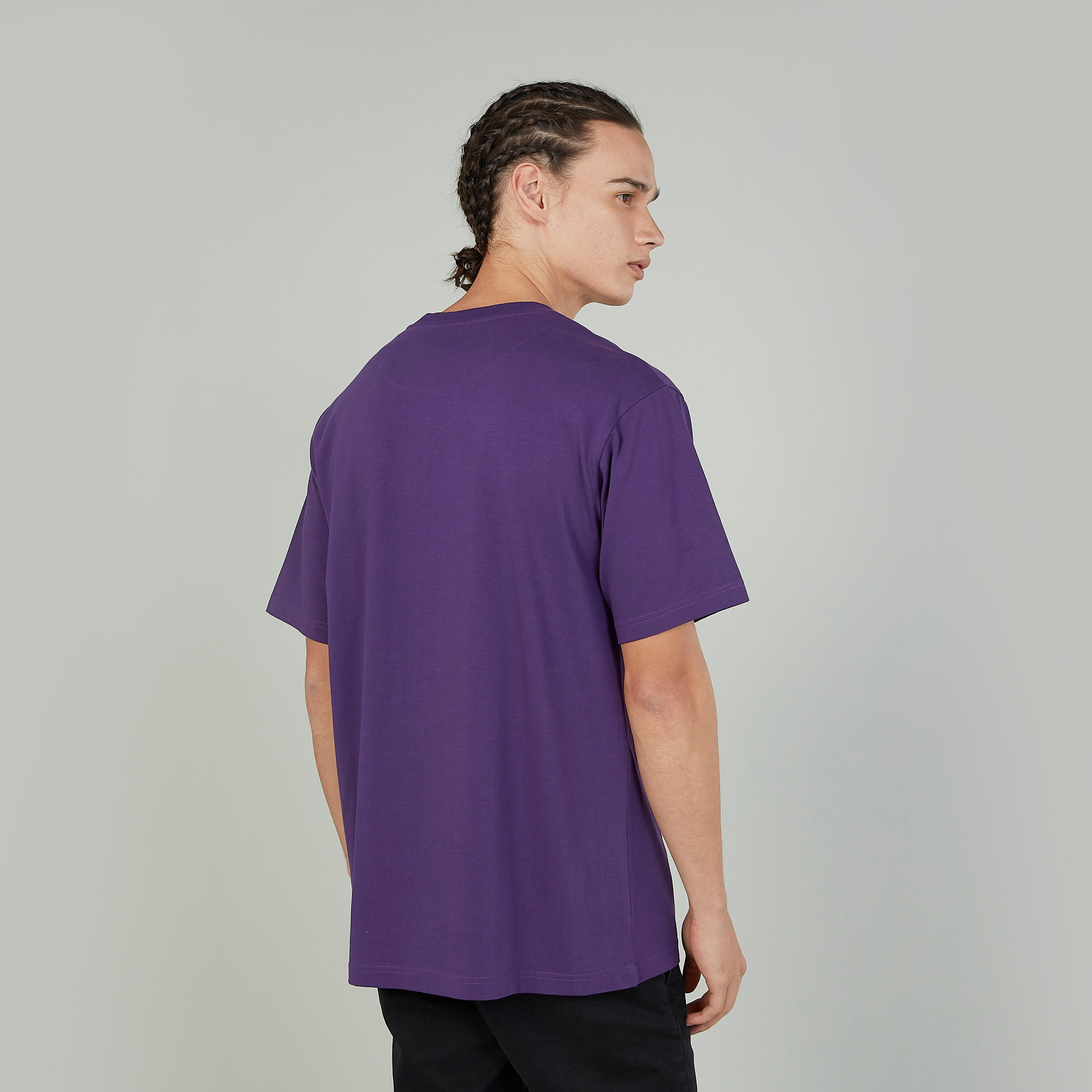 تيشيرت طويل بياقة مستديرة وأكمام قصيرة وطبعات-men-clothing-tshirtsandpolos-tshirts-image-4