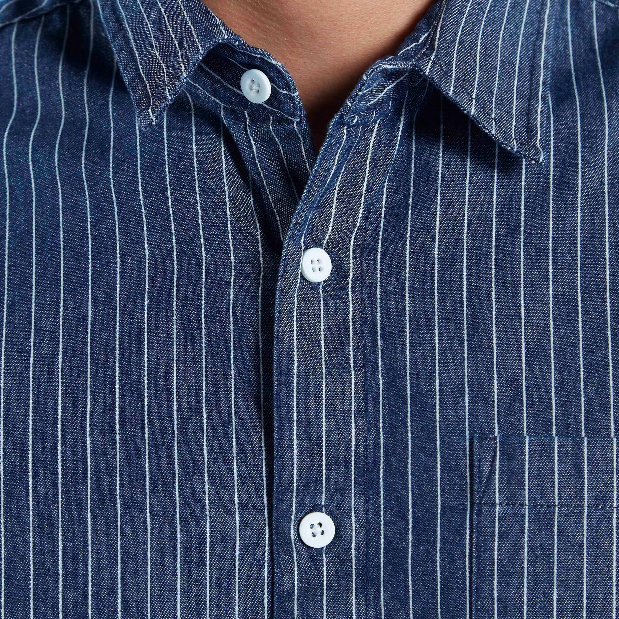 قميص مخطّط بأكمام قصيرة وجيب على الصّدر-men-clothing-bottoms-shorts-image-3