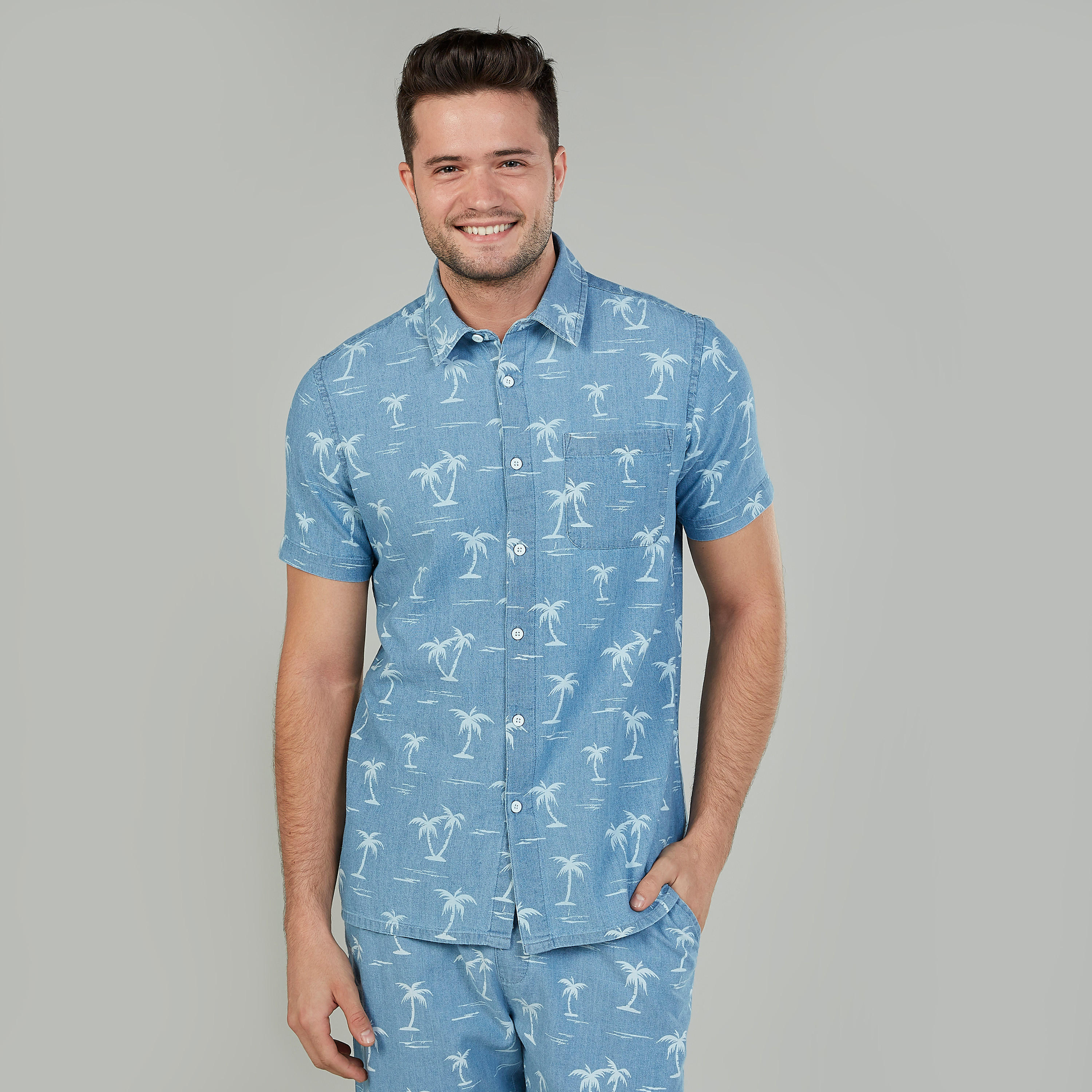 قميص سليم بطبعات وأكمام قصيرة وجيب على الصّدر-men-clothing-shirts-image-1