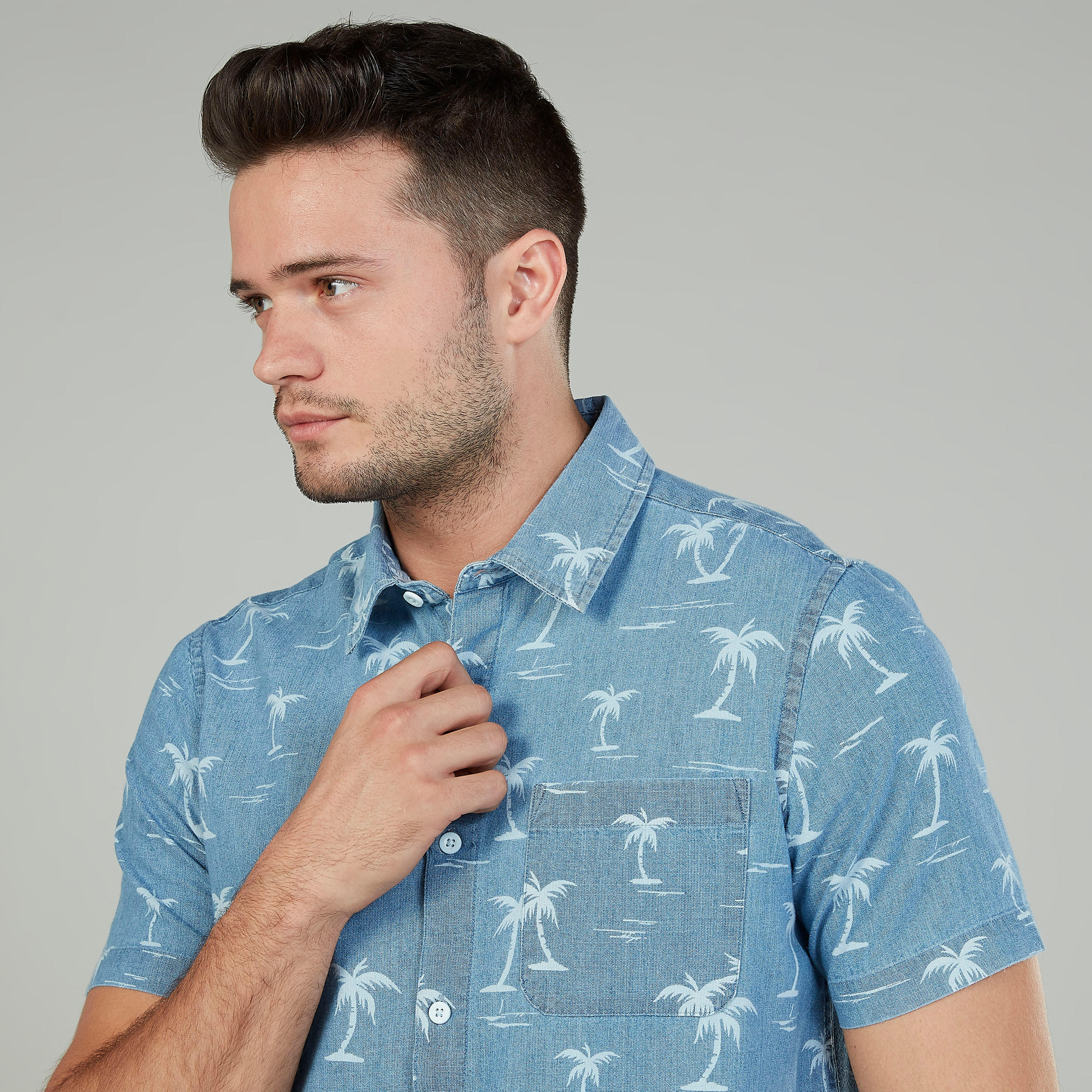 قميص سليم بطبعات وأكمام قصيرة وجيب على الصّدر-men-clothing-shirts-image-3
