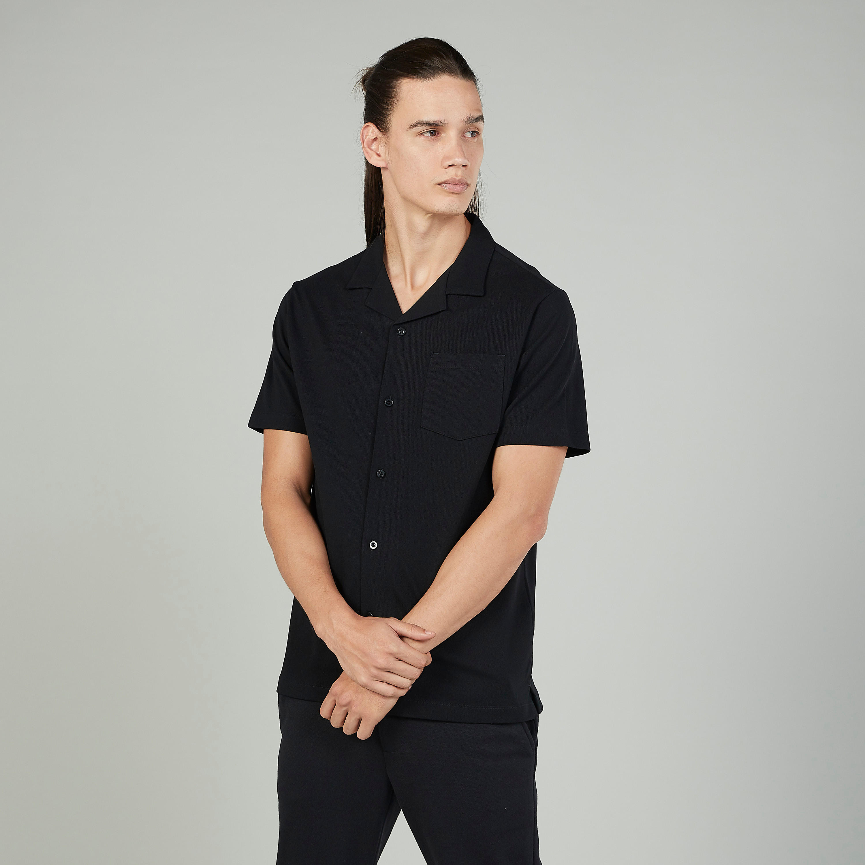 قميص سادة بأكمام قصيرة وجيب خارجي-men-clothing-shirts-image-5
