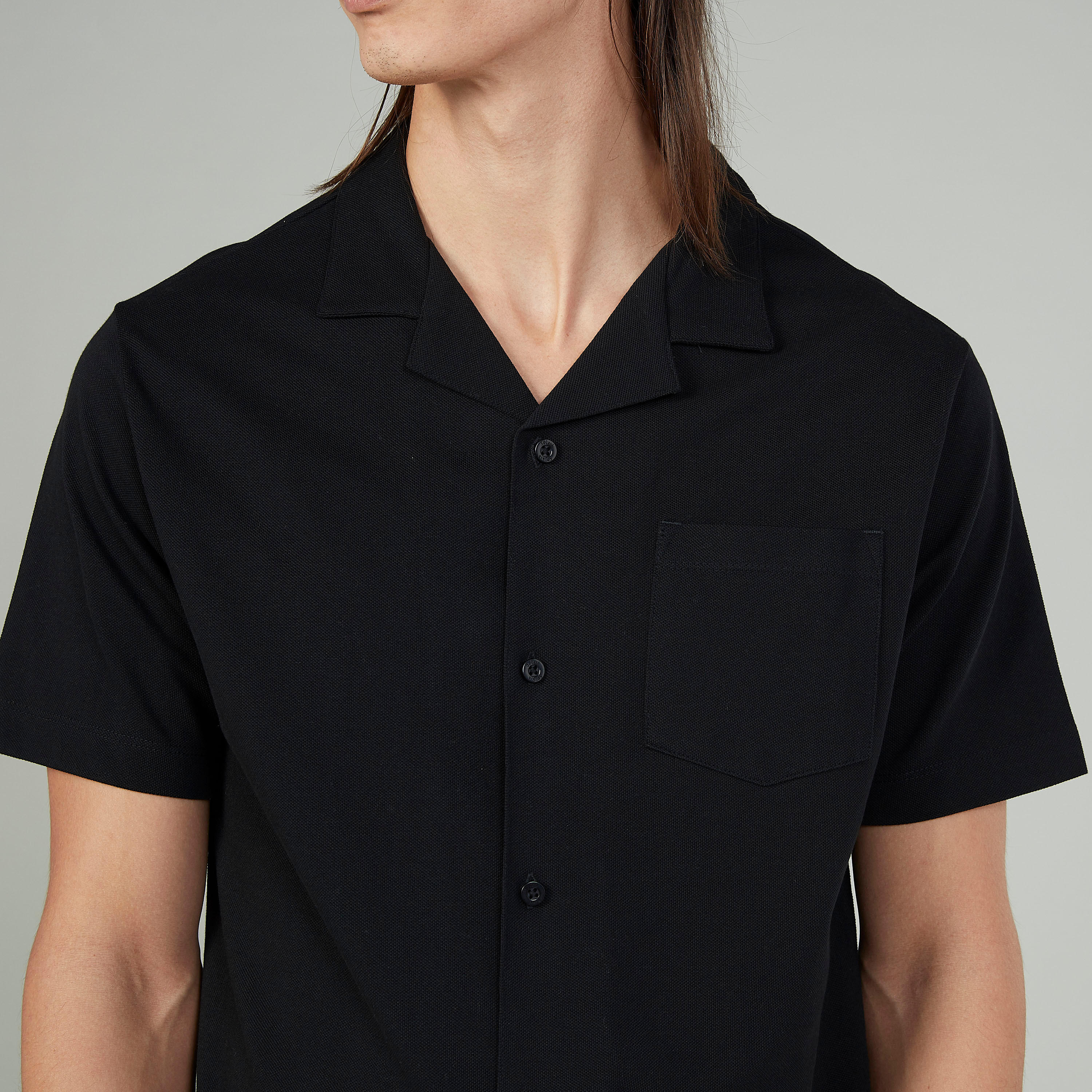 قميص سادة بأكمام قصيرة وجيب خارجي-men-clothing-shirts-image-3
