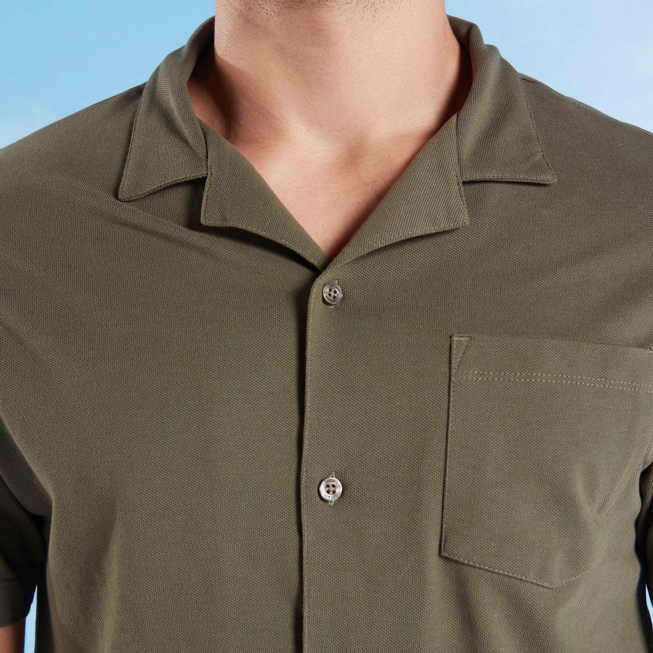 قميص بارز الملمس بأكمام قصيرة وجيب على الصدر-men-clothing-shirts-image-4
