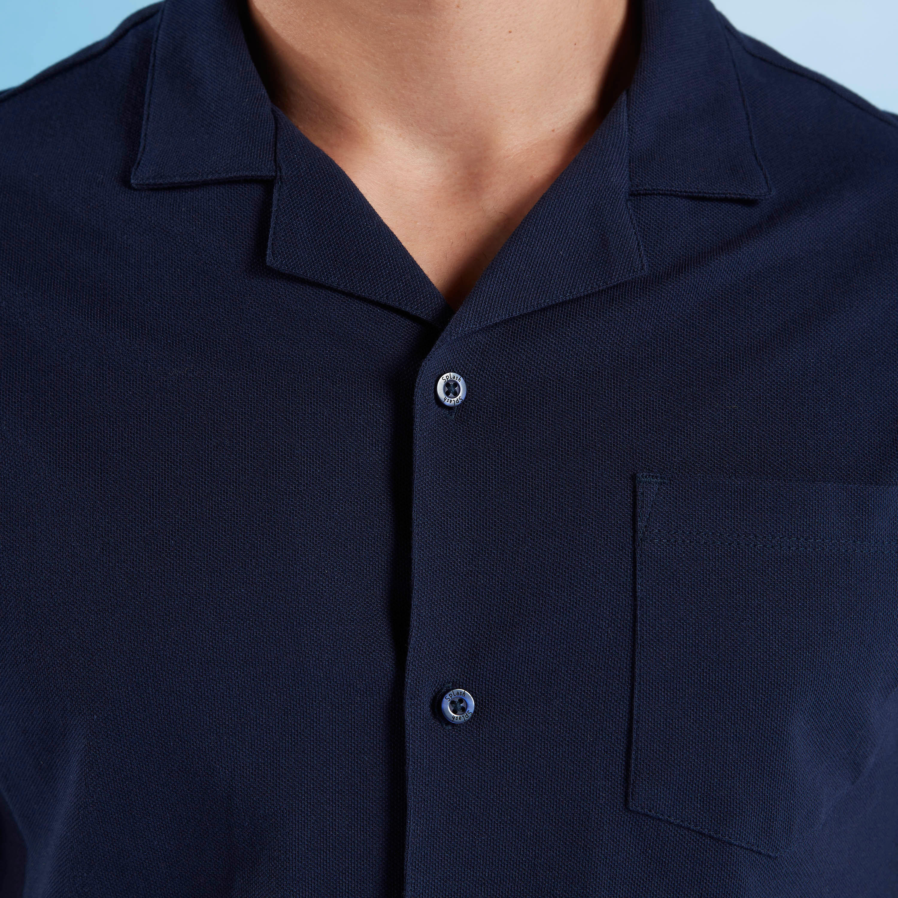 قميص سادة بأكمام قصيرة وجيب خارجي-men-clothing-shirts-image-2