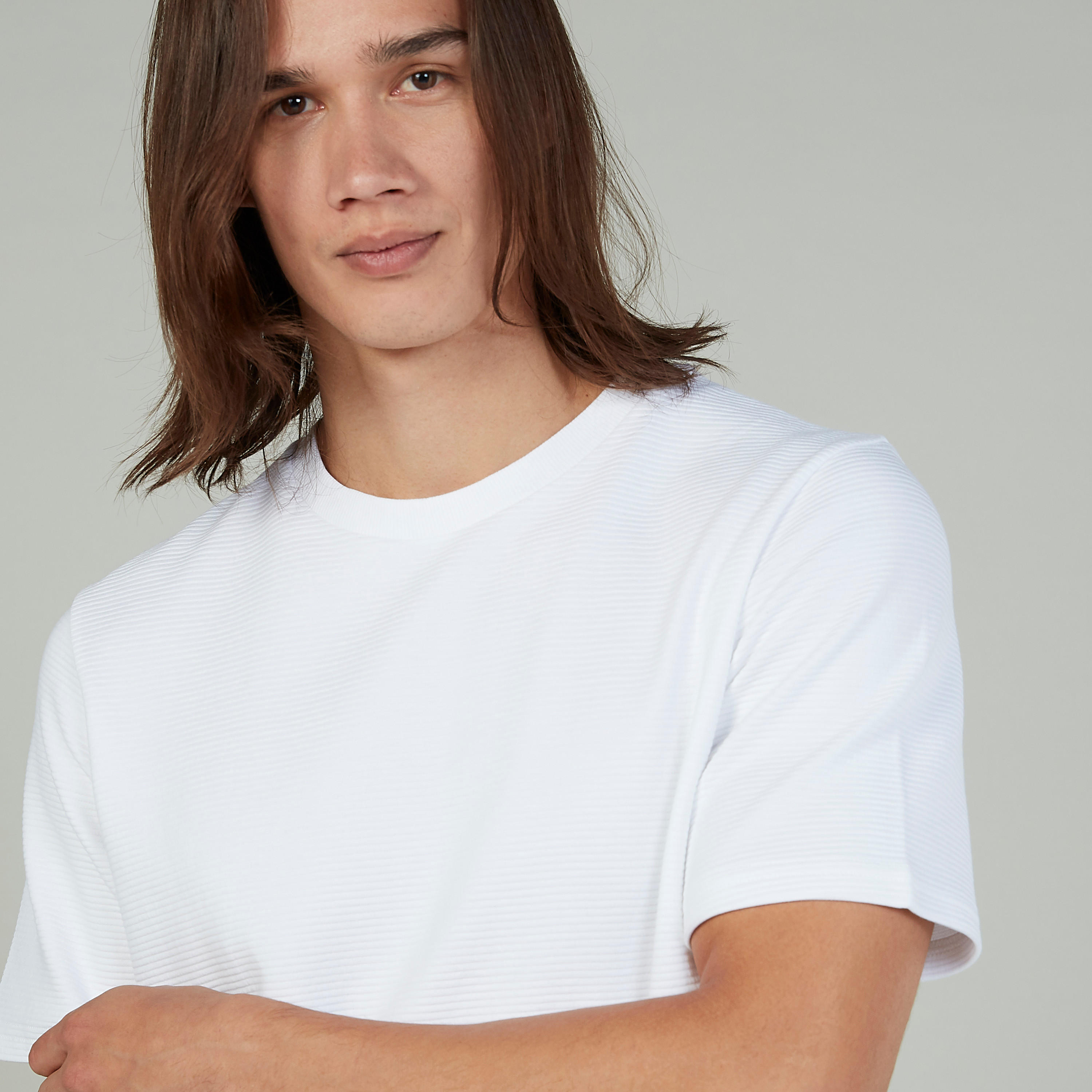 تيشيرت سادة بياقة مستديرة وأكمام قصيرة-men-clothing-tshirtsandpolos-tshirts-image-3