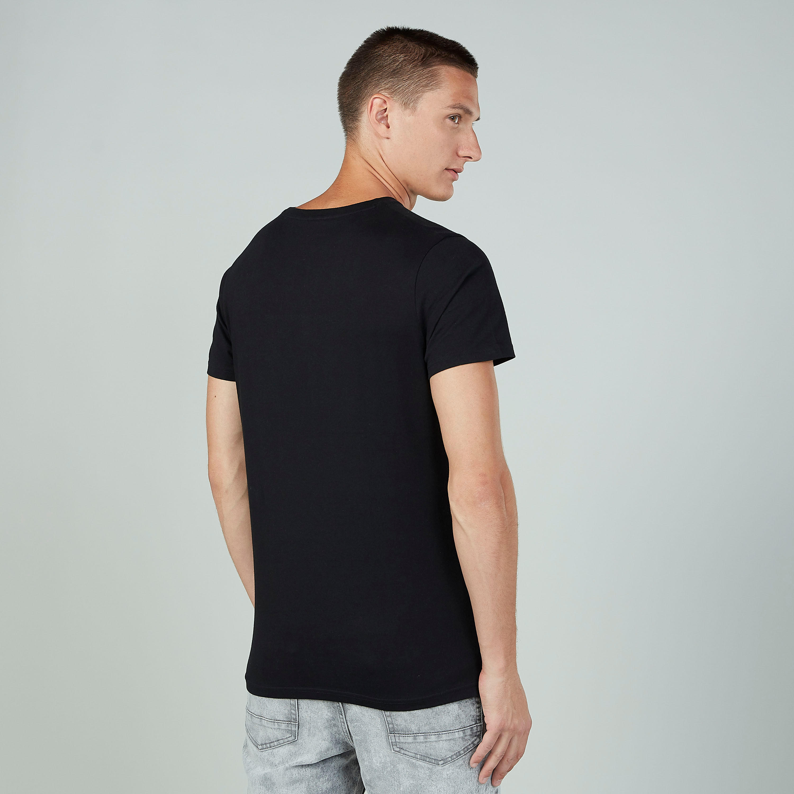 تيشيرت مستدام سليم بياقة ضيّقة وأكمام قصيرة وطبعات -men-clothing-tshirtsandpolos-tshirts-image-4