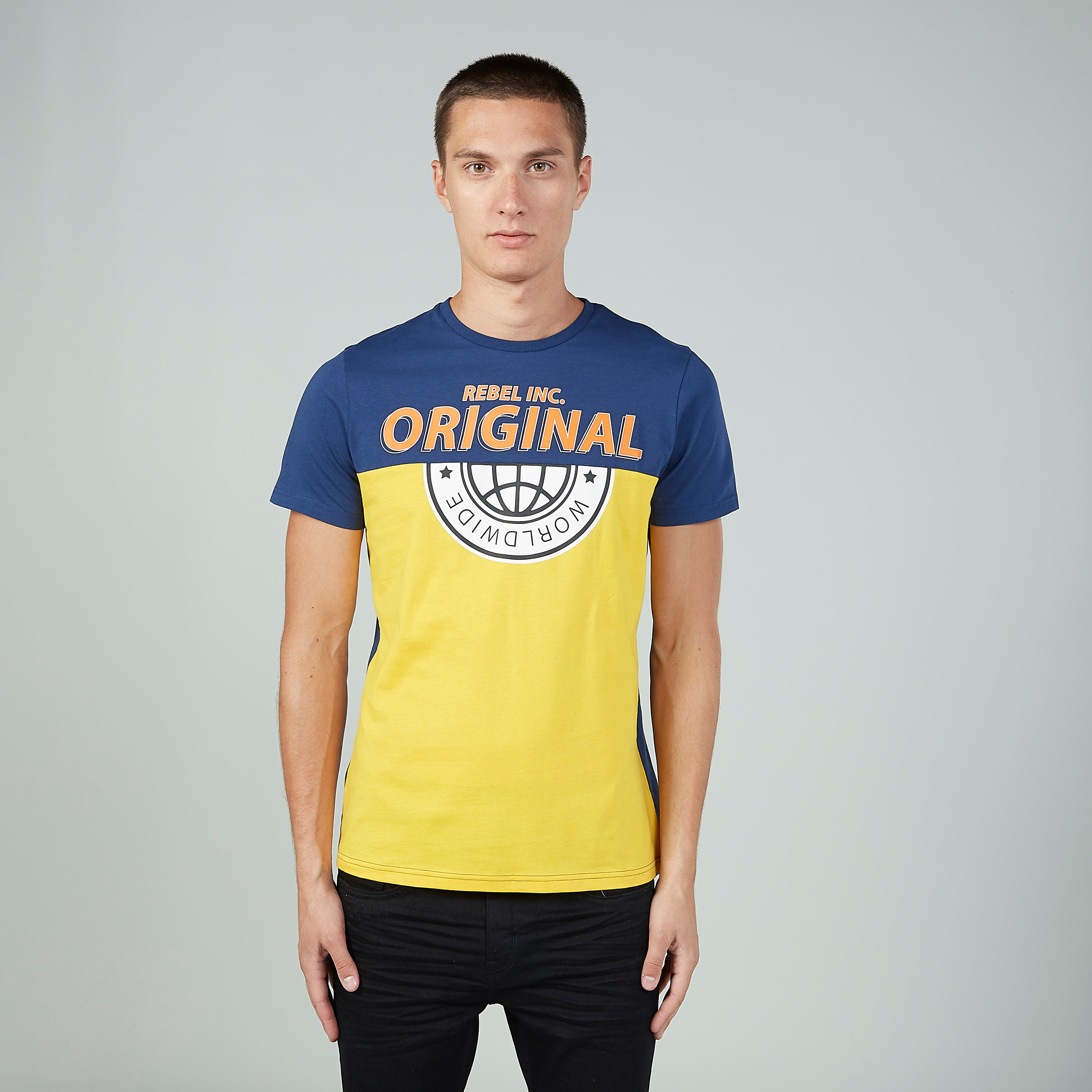 تيشيرت مستدام سليم بياقة ضيّقة وأكمام قصيرة وطبعات -men-clothing-tshirtsandpolos-tshirts-image-1