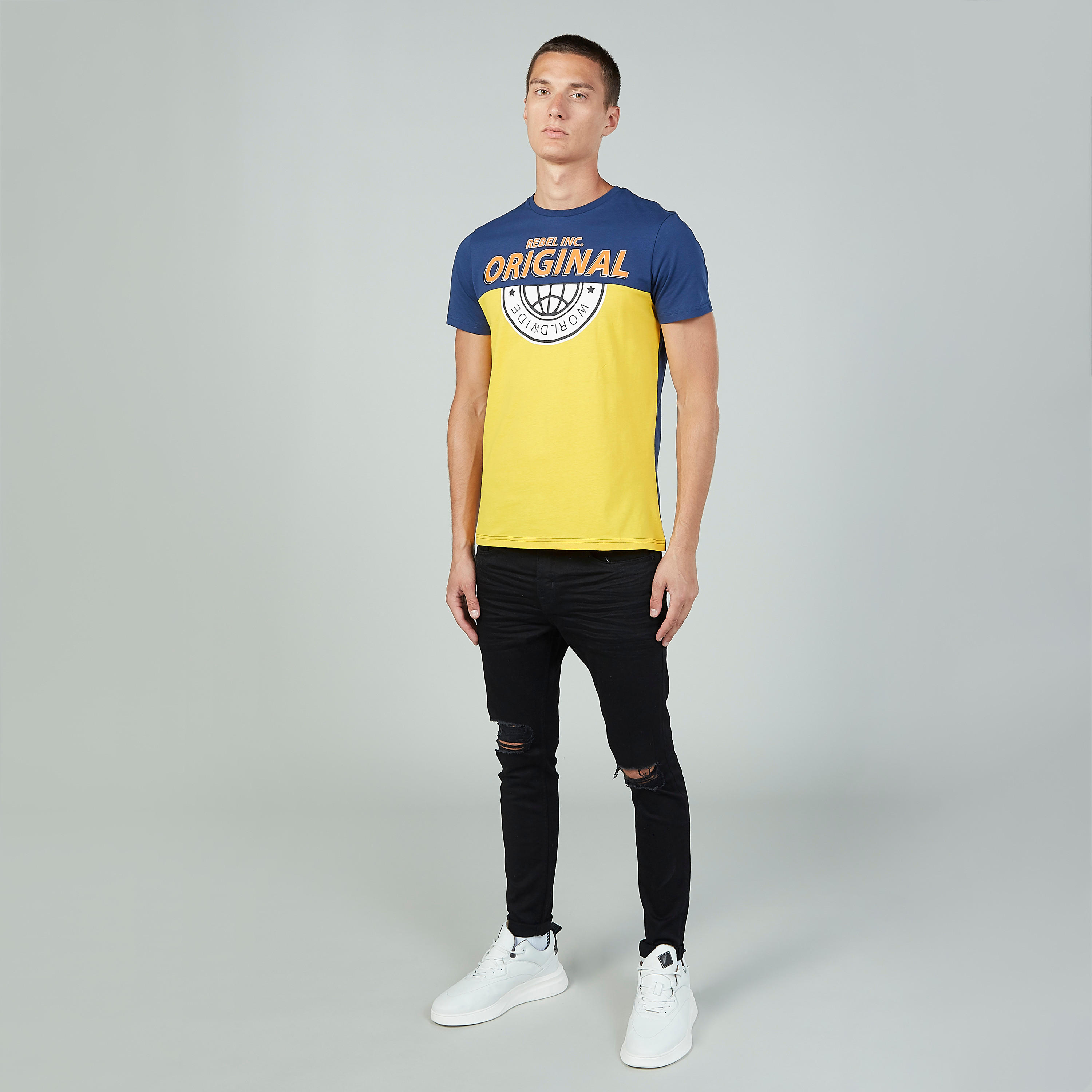 تيشيرت مستدام سليم بياقة ضيّقة وأكمام قصيرة وطبعات -men-clothing-tshirtsandpolos-tshirts-image-2